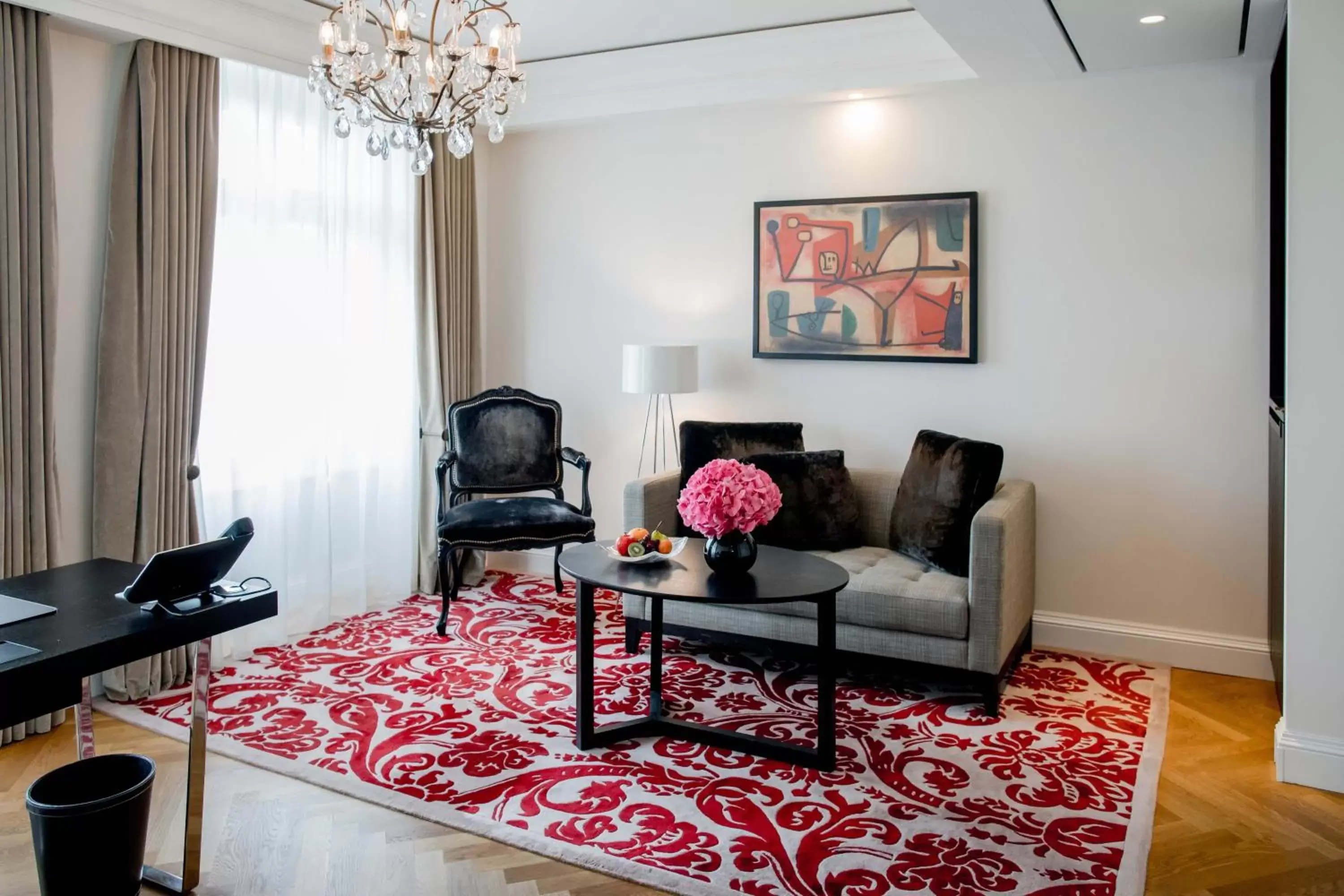 Living room, Seating Area in Hotel Schweizerhof Bern & Spa