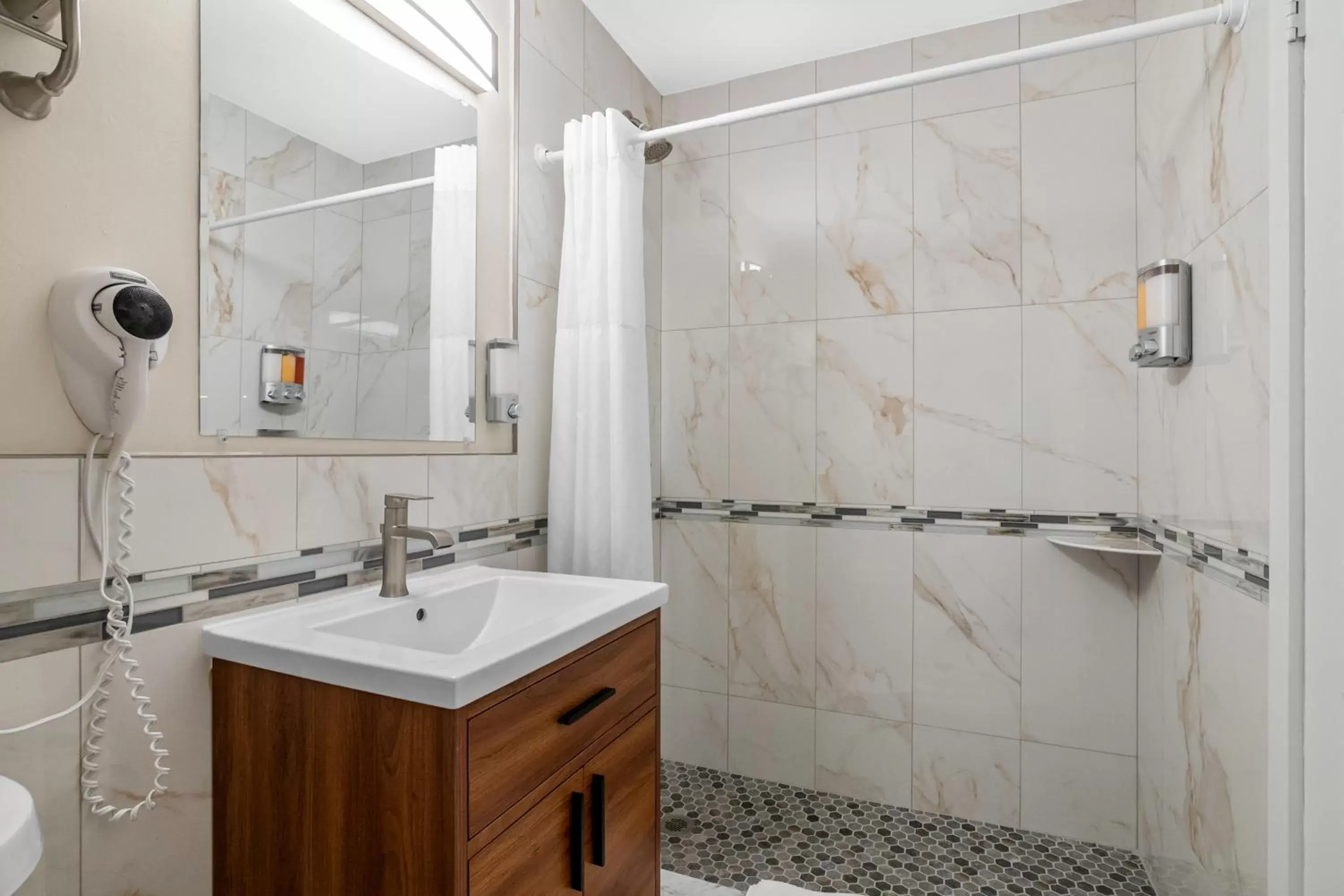 Bathroom in The Fairways Inn of Naples