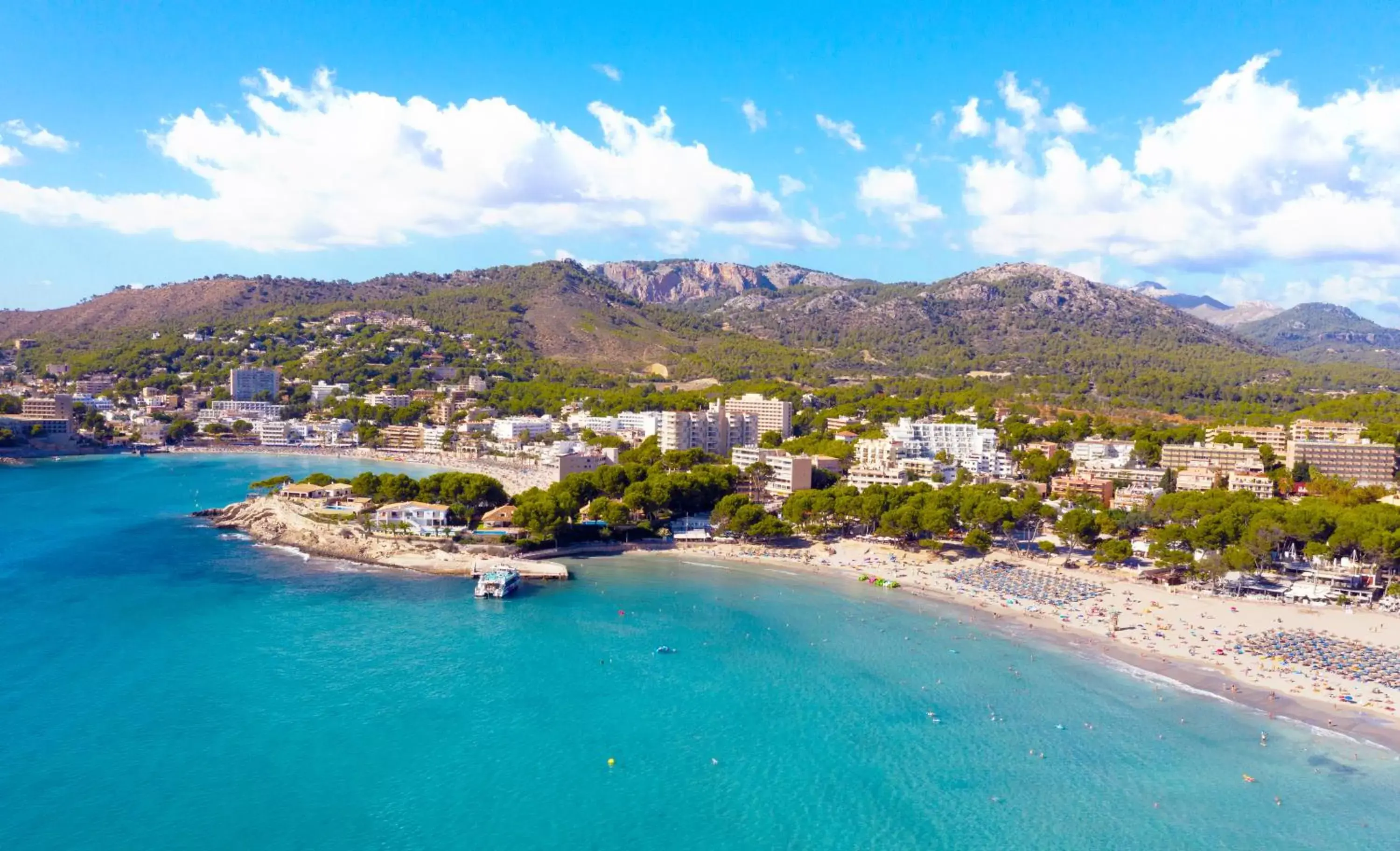 Beach, Bird's-eye View in Hotel Vibra Beverly Playa