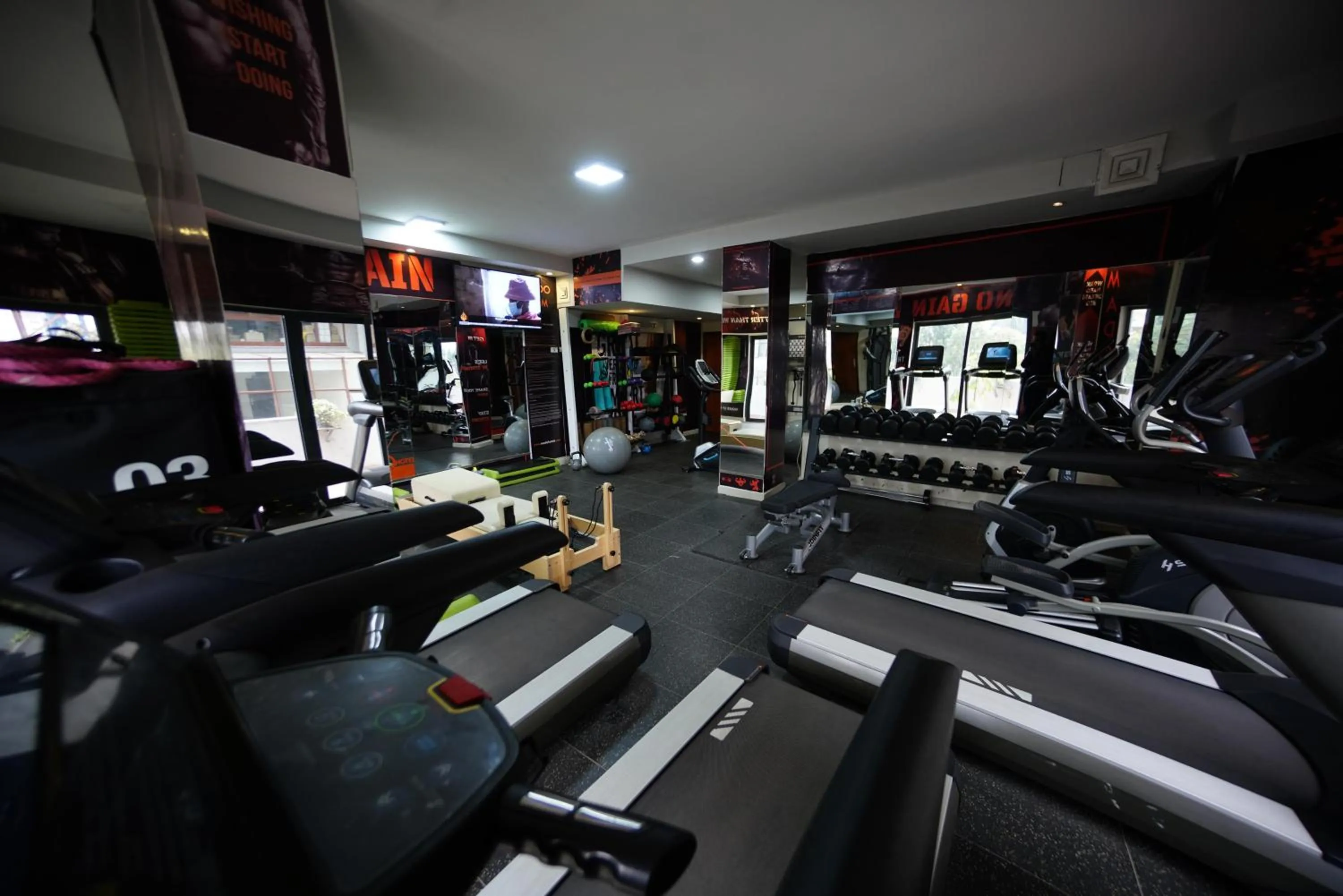 Fitness centre/facilities in Mado Hotel