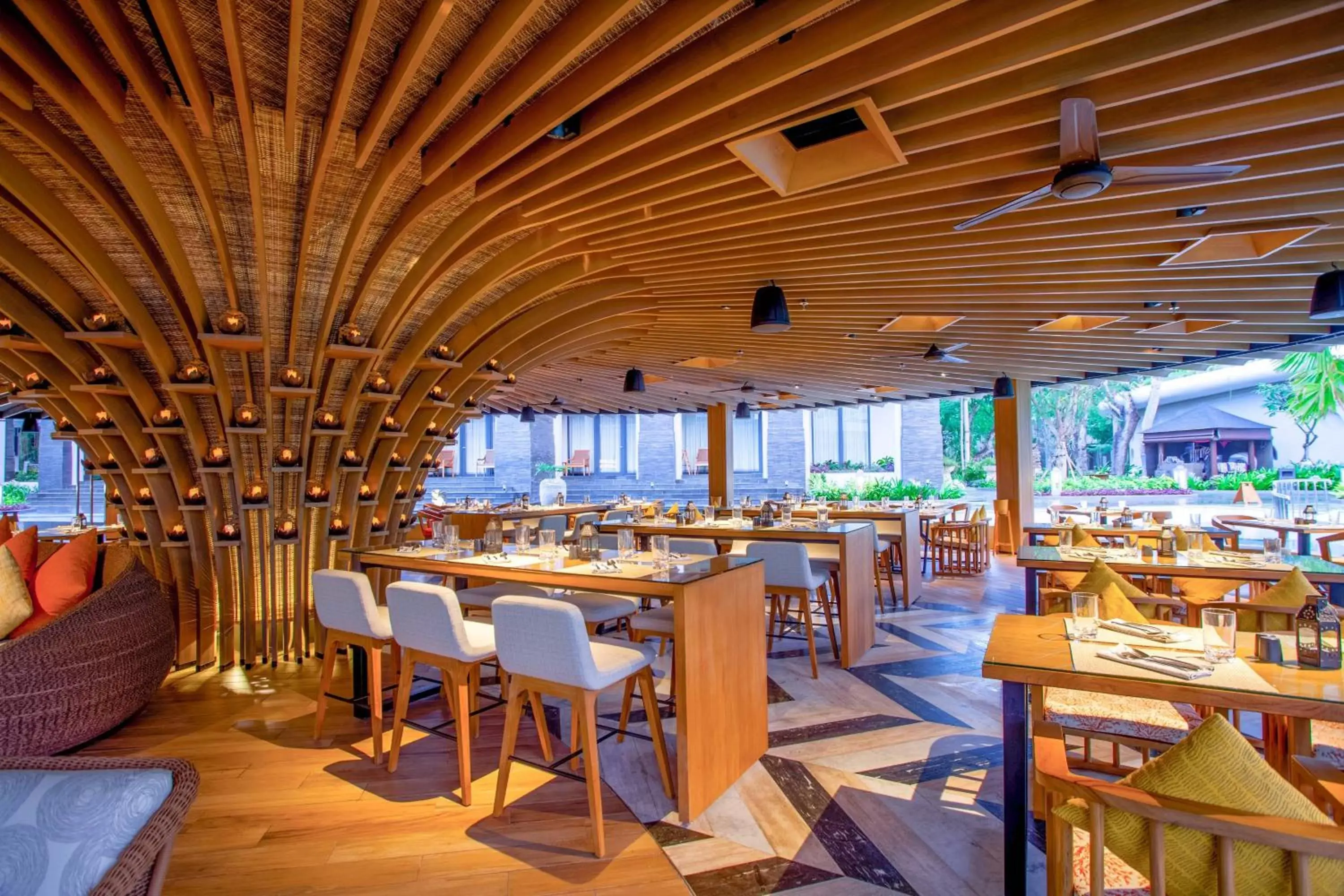 Restaurant/Places to Eat in Courtyard by Marriott Bali Nusa Dua Resort