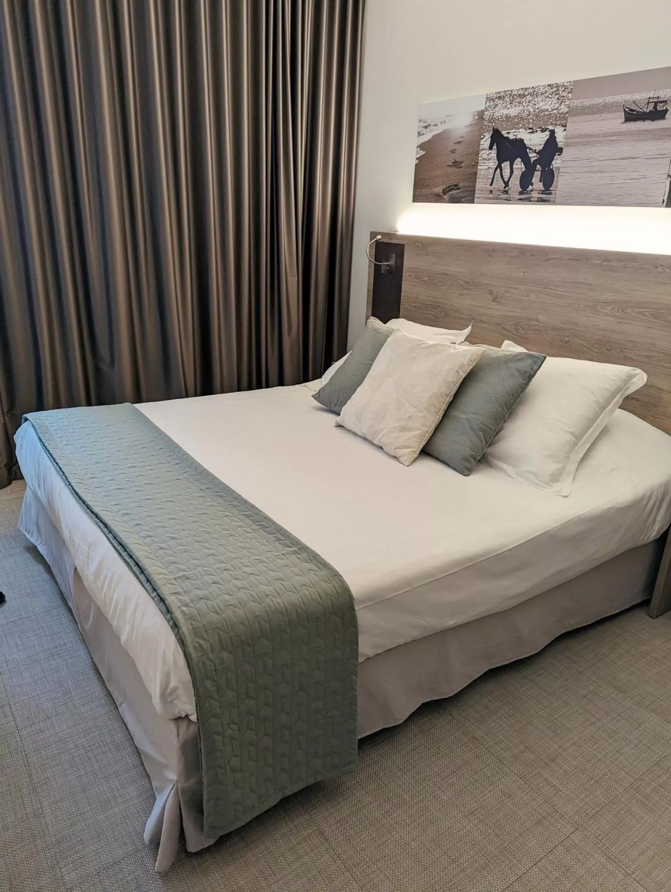 Bed in Kyriad Prestige Residence Cabourg-Dives-sur-Mer