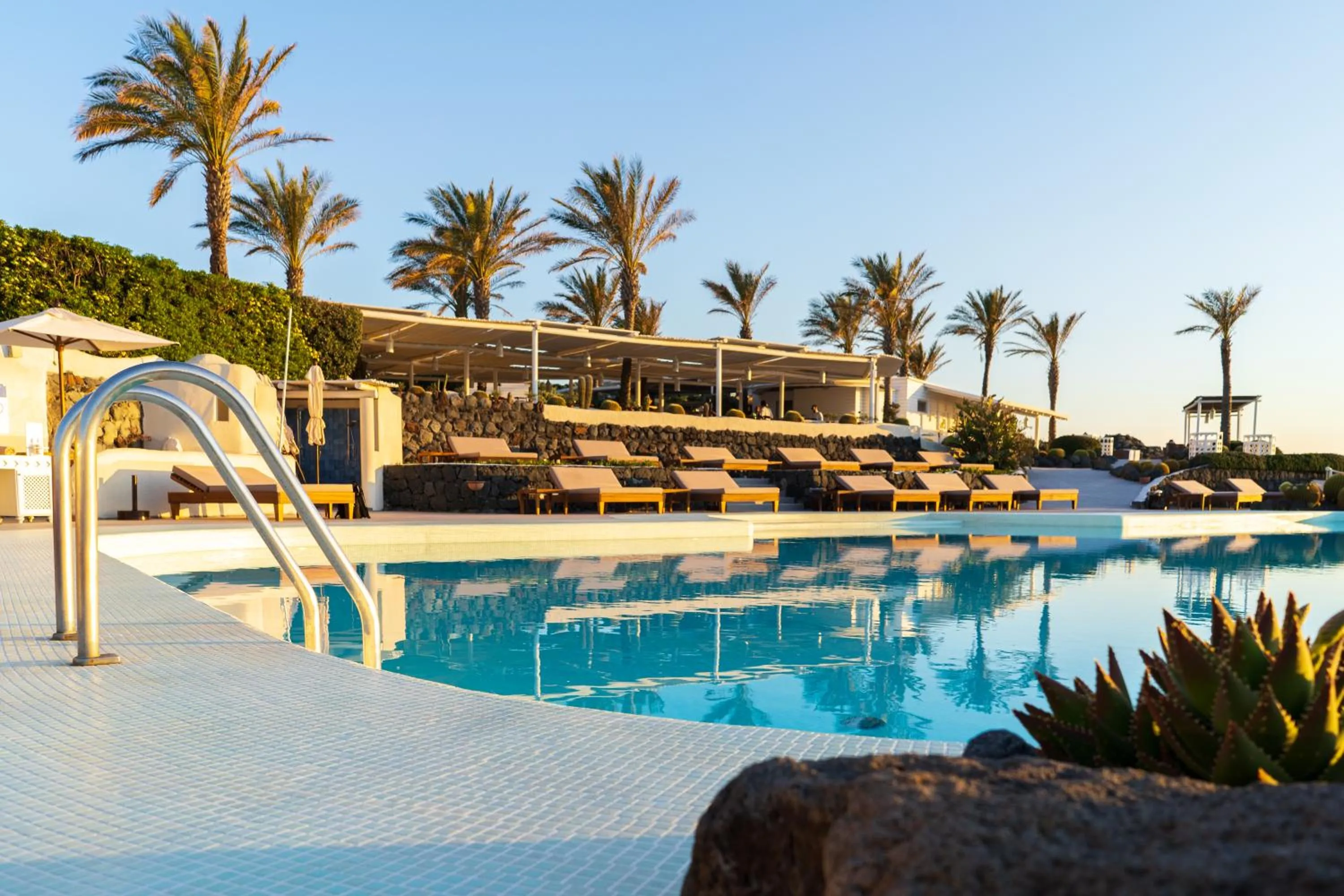 Day in Therasia Resort Sea and SPA - The Leading Hotels of the World