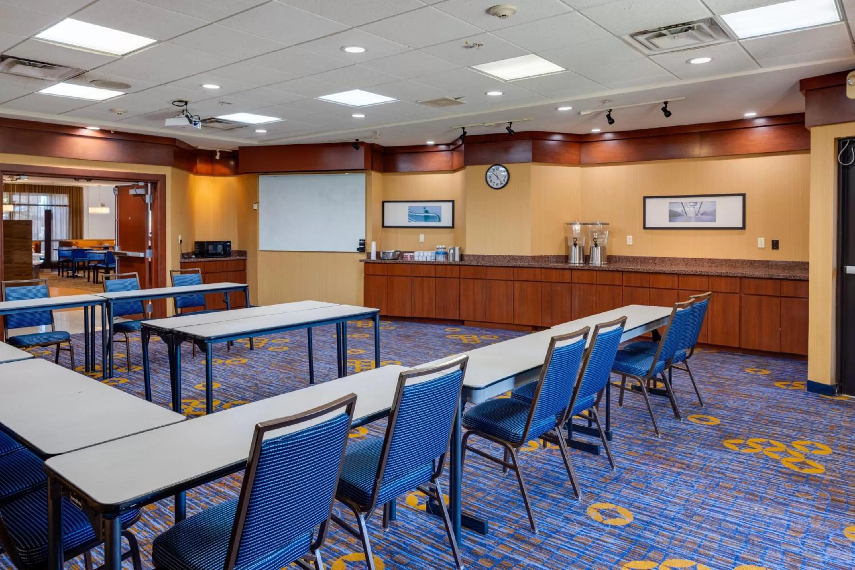 Meeting/conference room in Courtyard by Marriott Oklahoma City North/Quail Springs