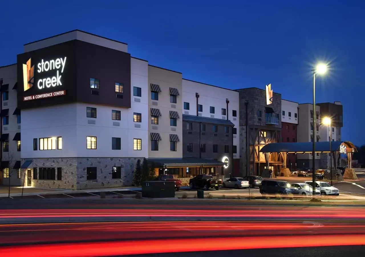 Night in Stoney Creek Hotel Tulsa - Broken Arrow