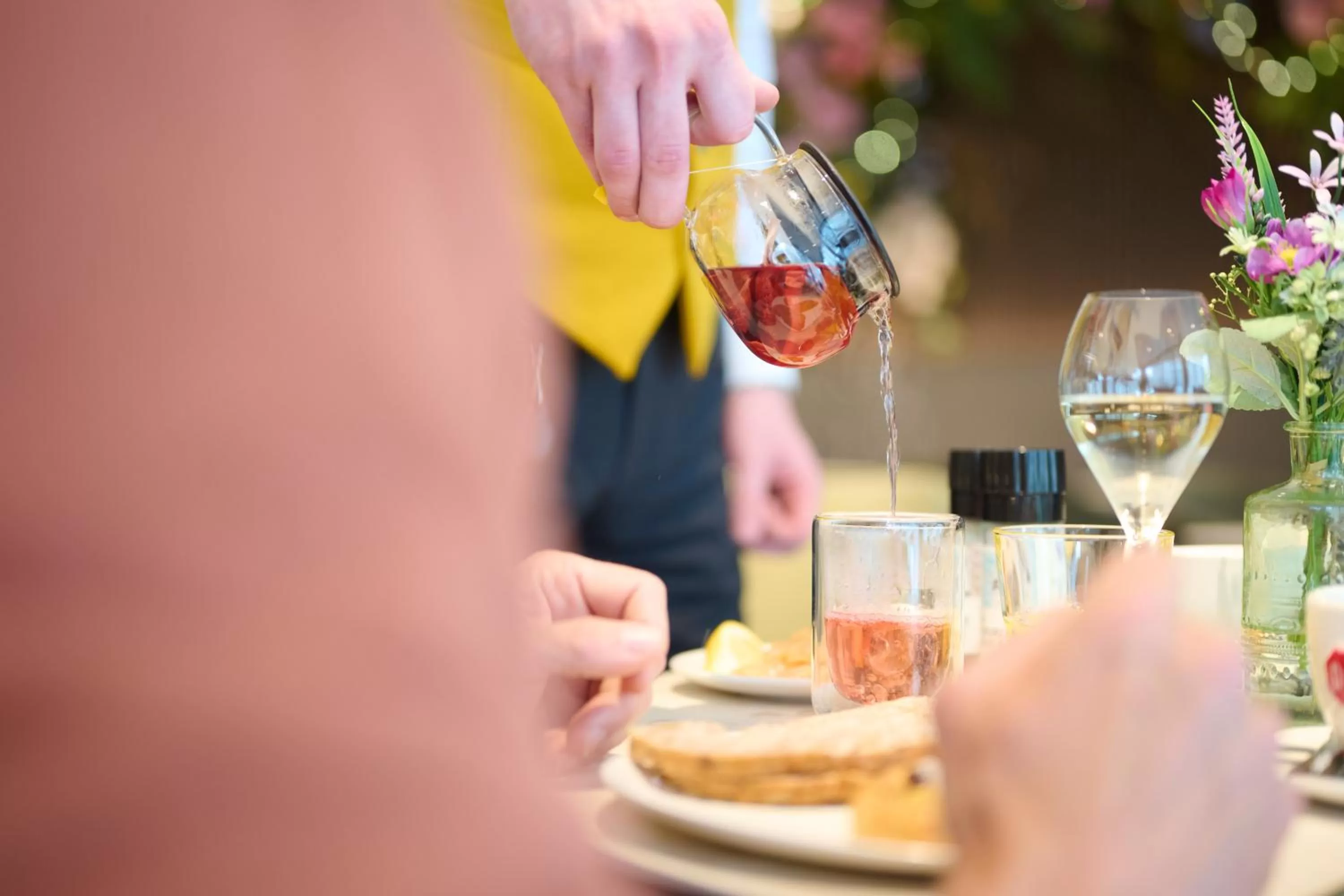 Food and drinks in The CORNR Hotel