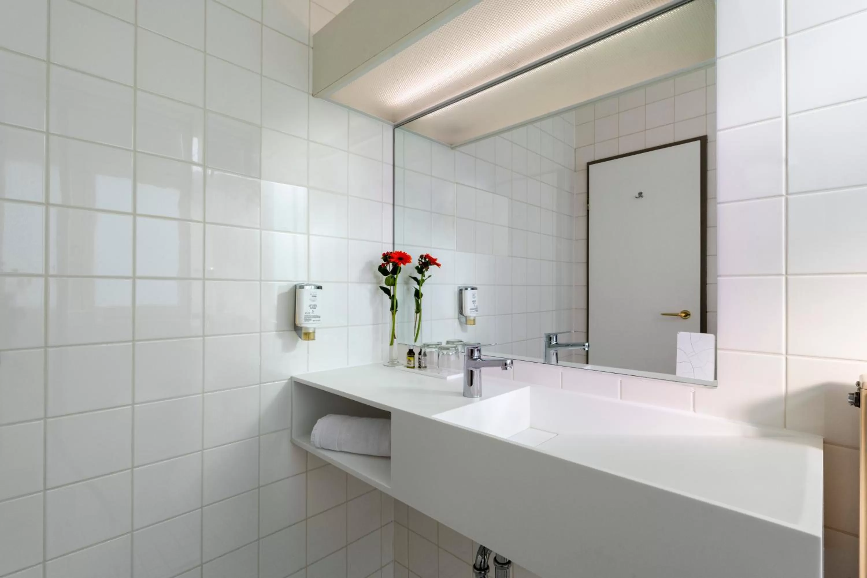 Bathroom in Wyndham Garden Donaueschingen