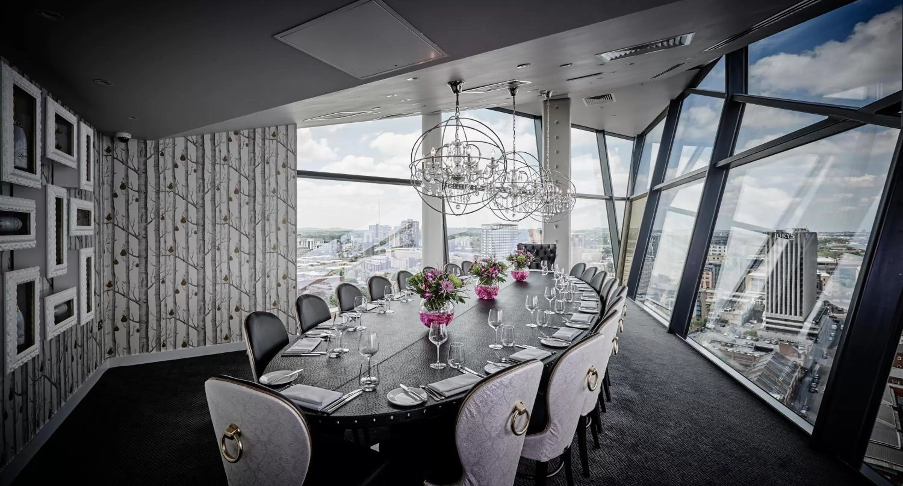 Restaurant/places to eat in The Cube Hotel Birmingham