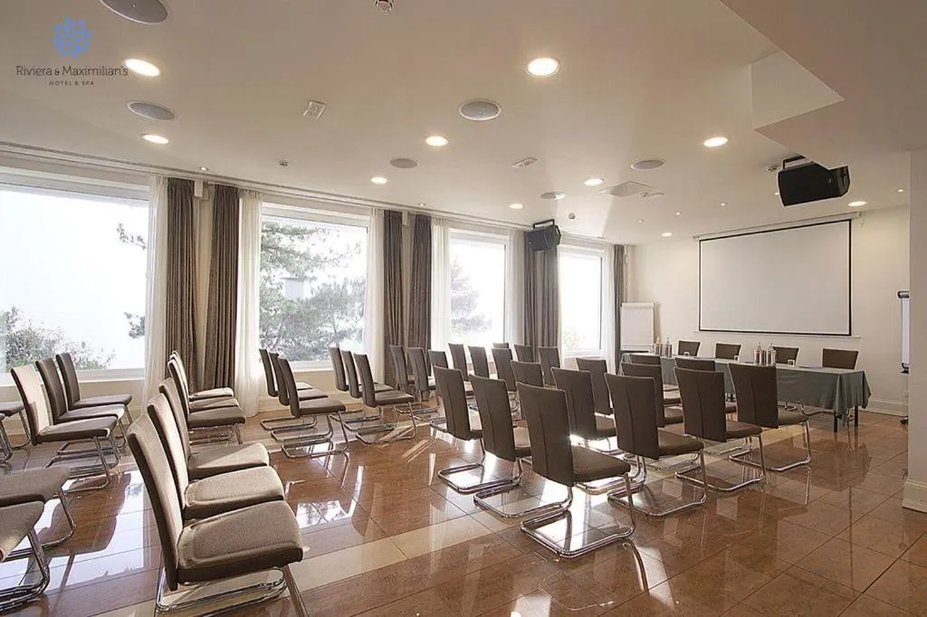 Meeting/conference room in Hotel Riviera & Maximilian's