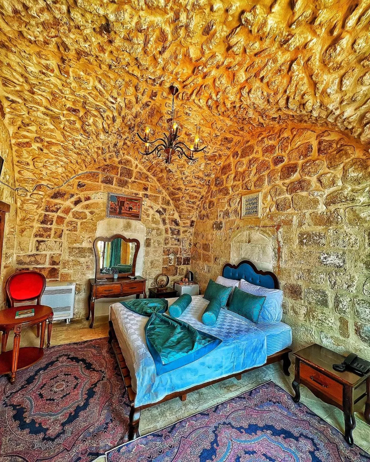 Photo of the whole room, Bed in Fairouz Konak Otel