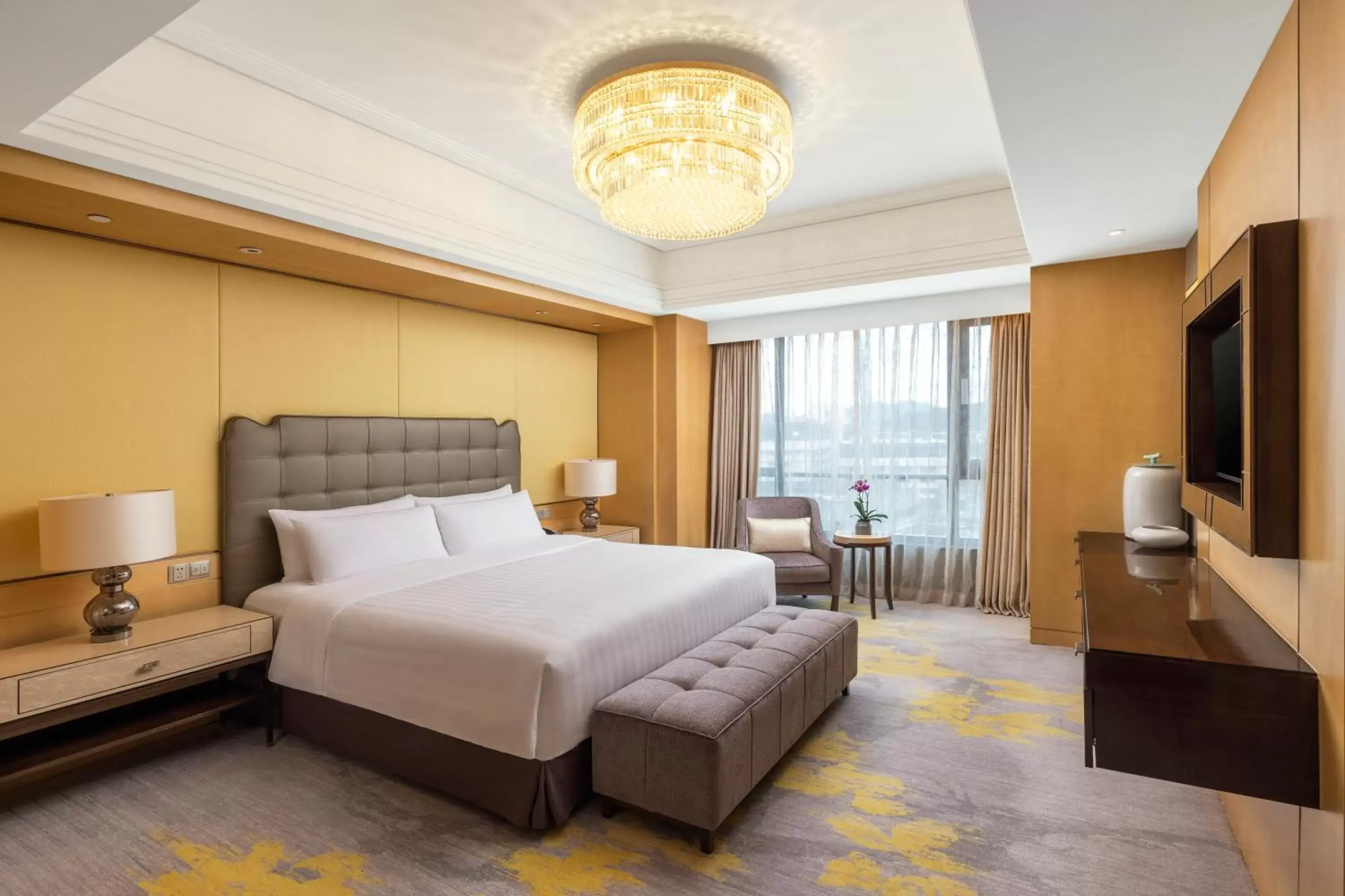 Photo of the whole room in Midtown Shangri-La, Hangzhou