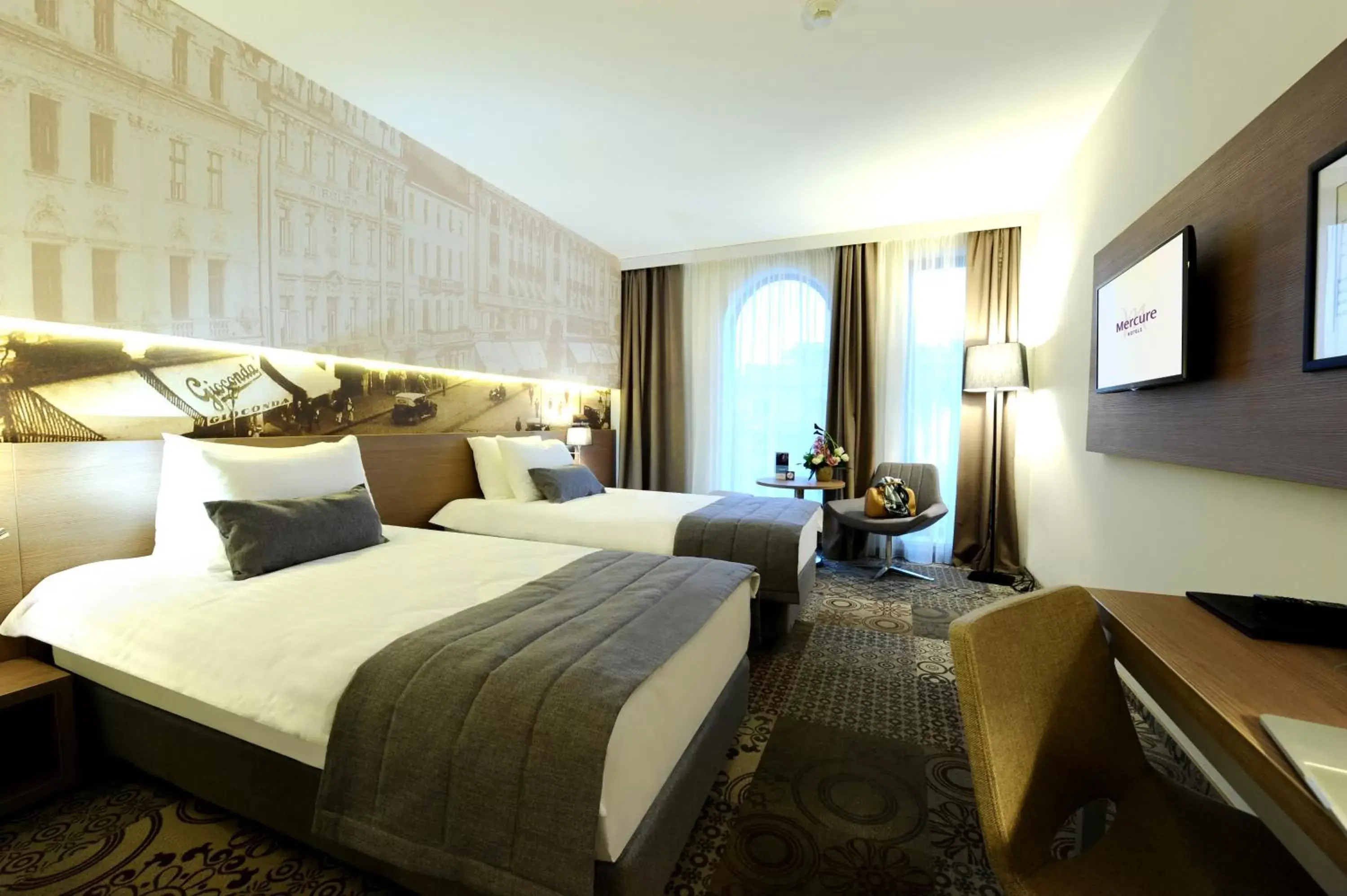 Photo of the whole room, Bed in Mercure Bucharest City Center