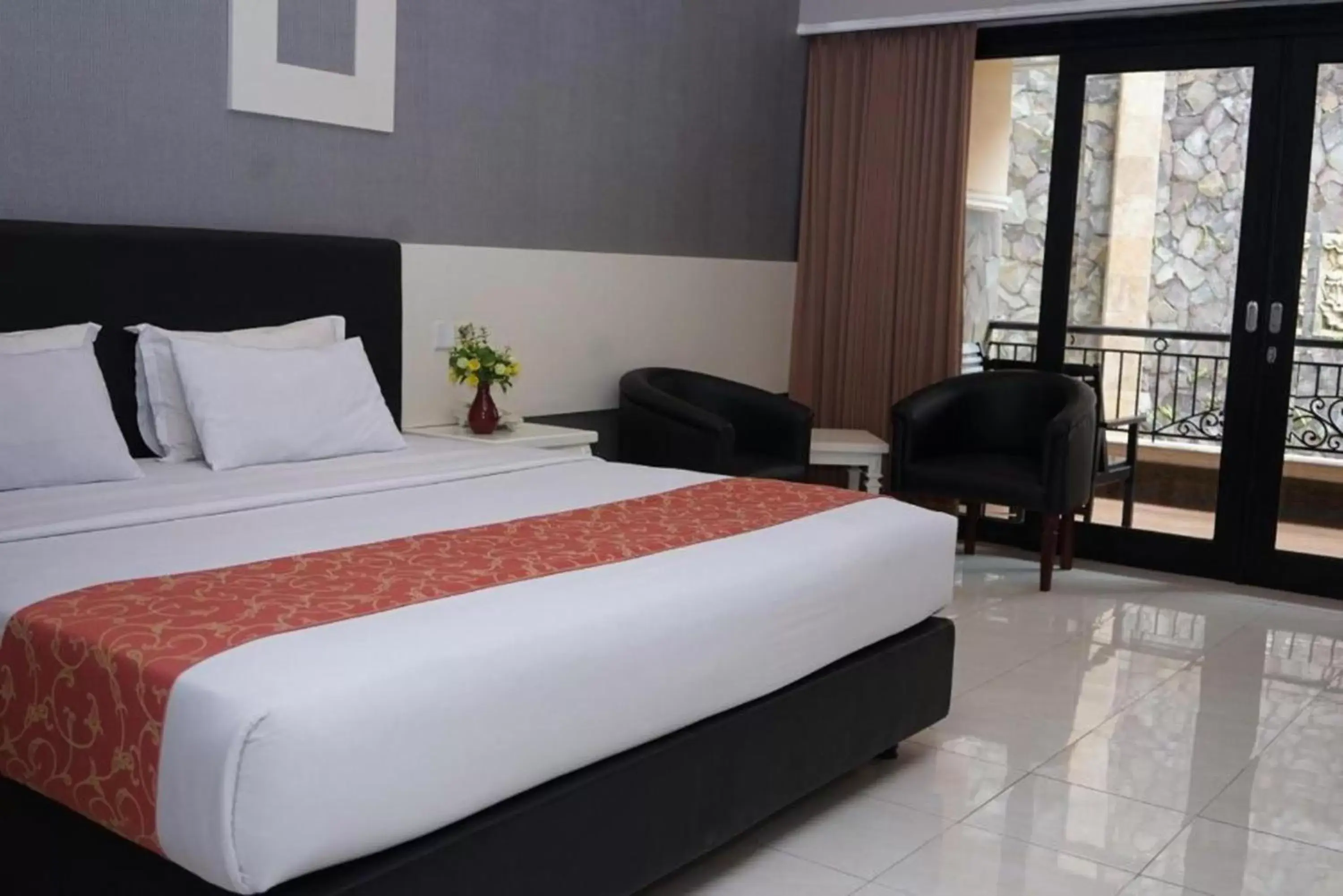 Bed in Luminor Hotel Jember By WH