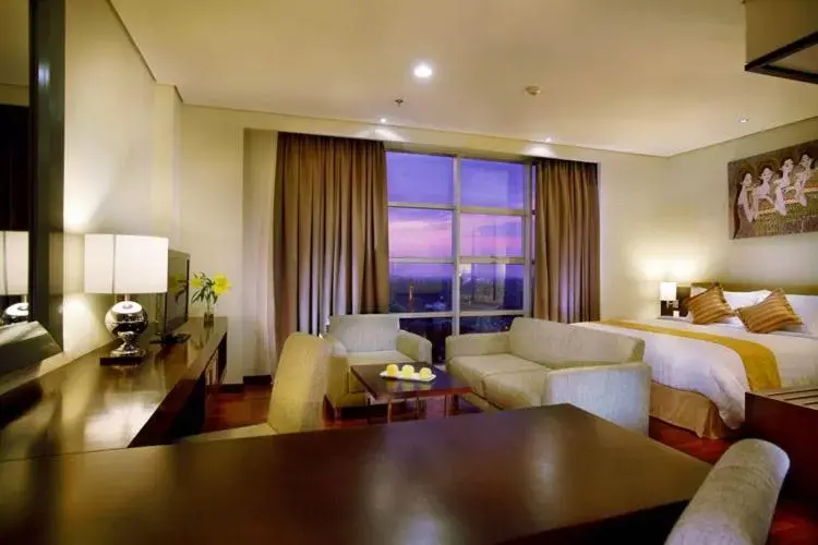 Bedroom, Seating Area in ASTON Imperium Purwokerto