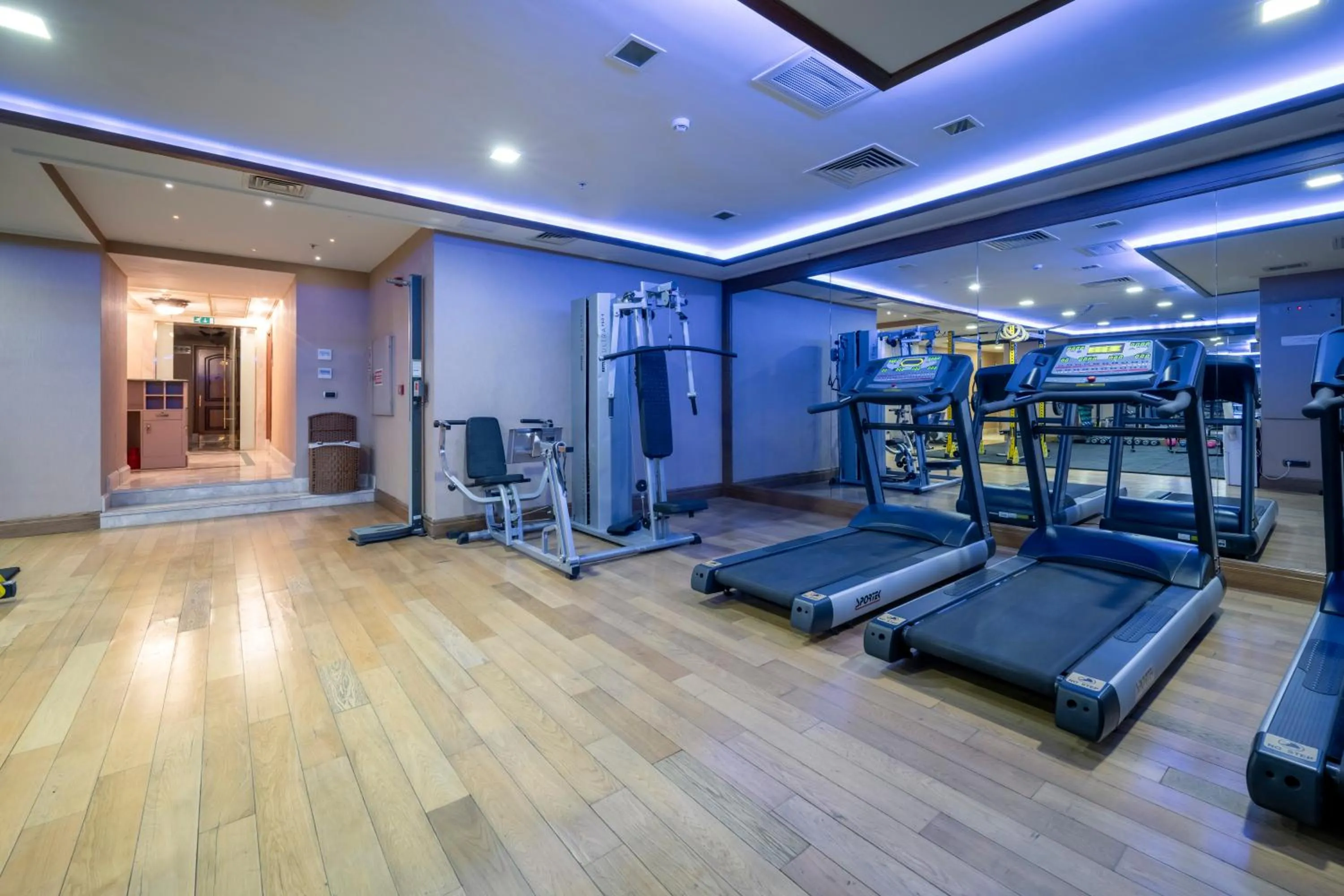 Fitness centre/facilities in The Central Palace Taksim
