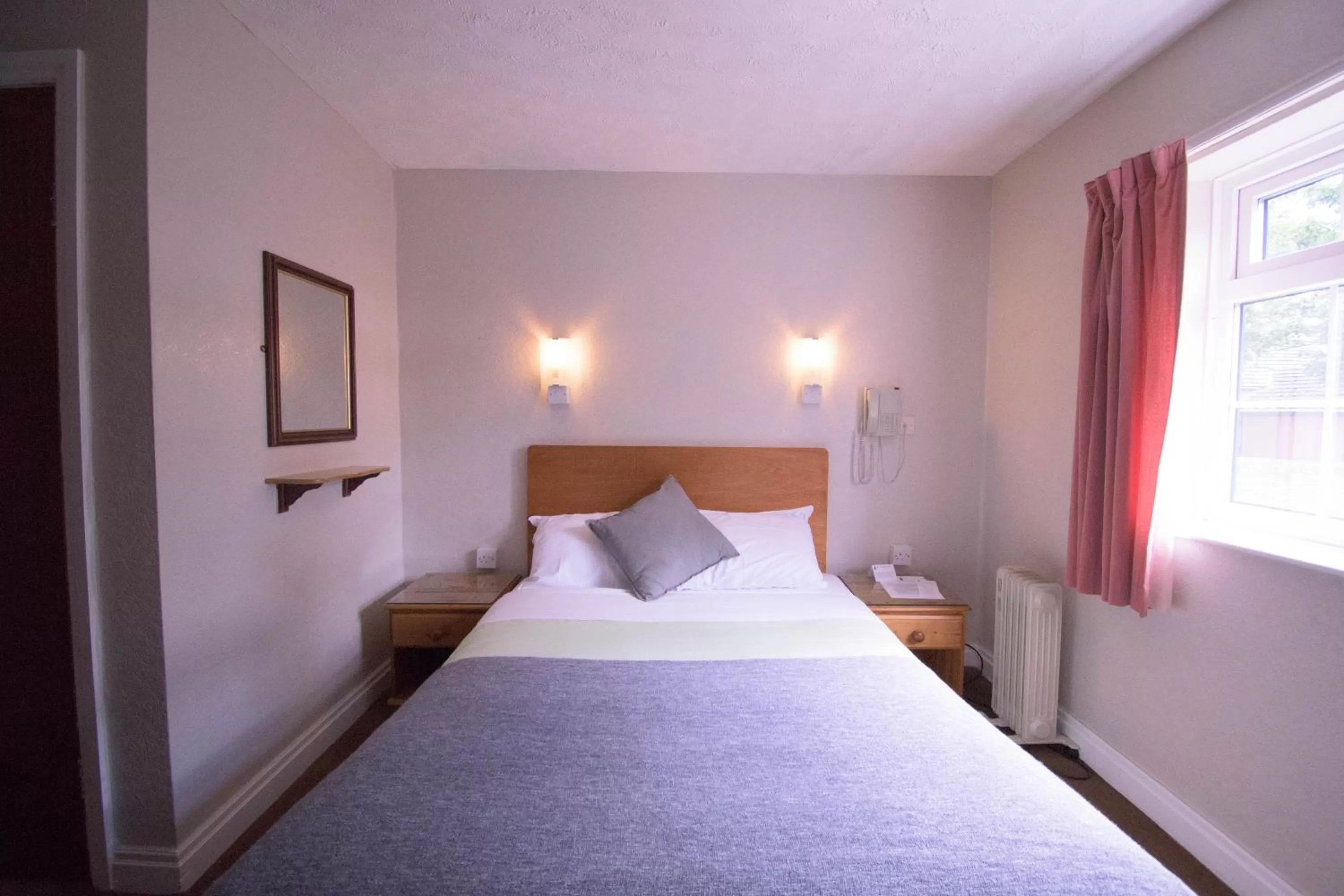 Bed in Pinegrove Hotel