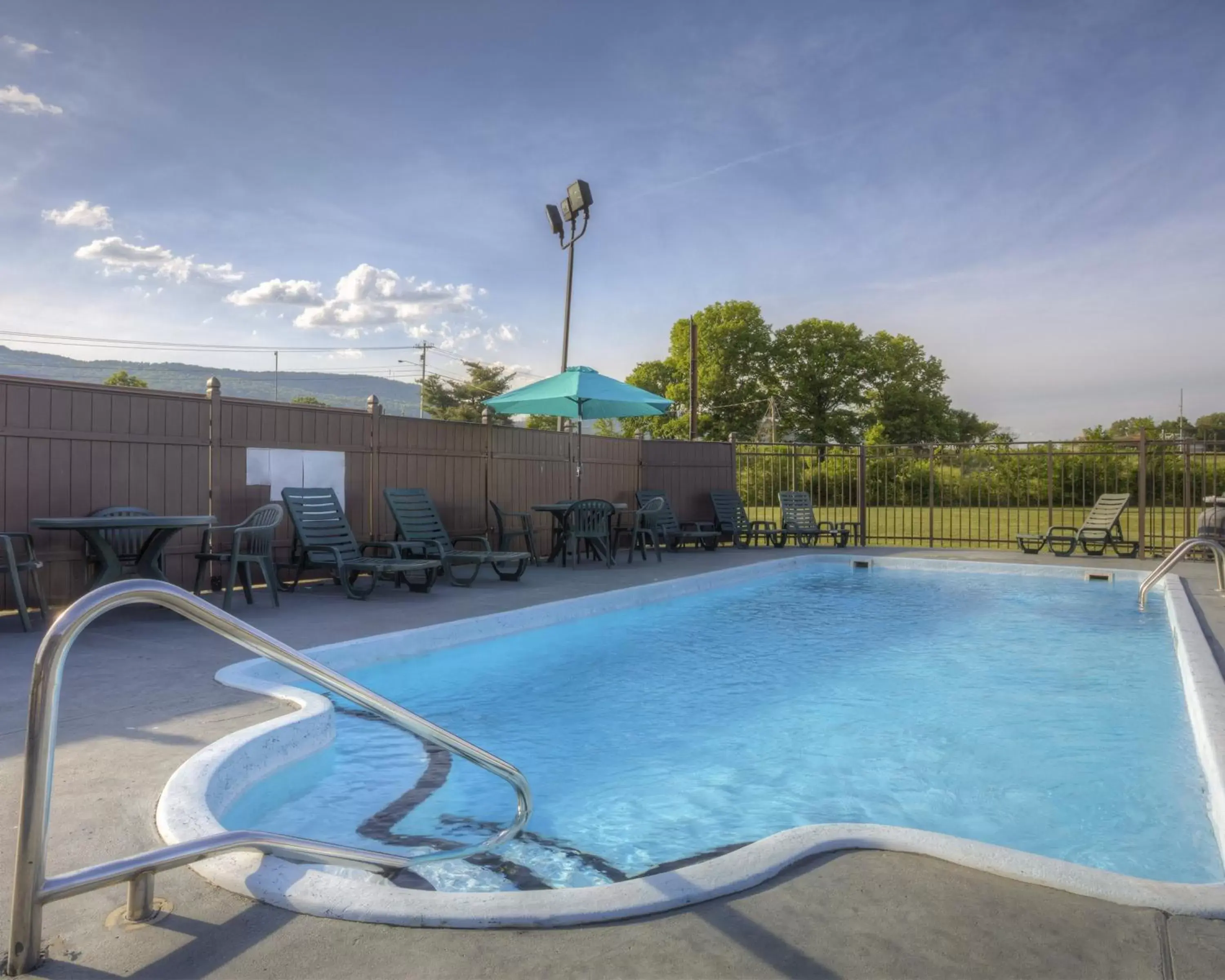 Swimming Pool in Howard Johnson by Wyndham Chattanooga Lookout Mountain