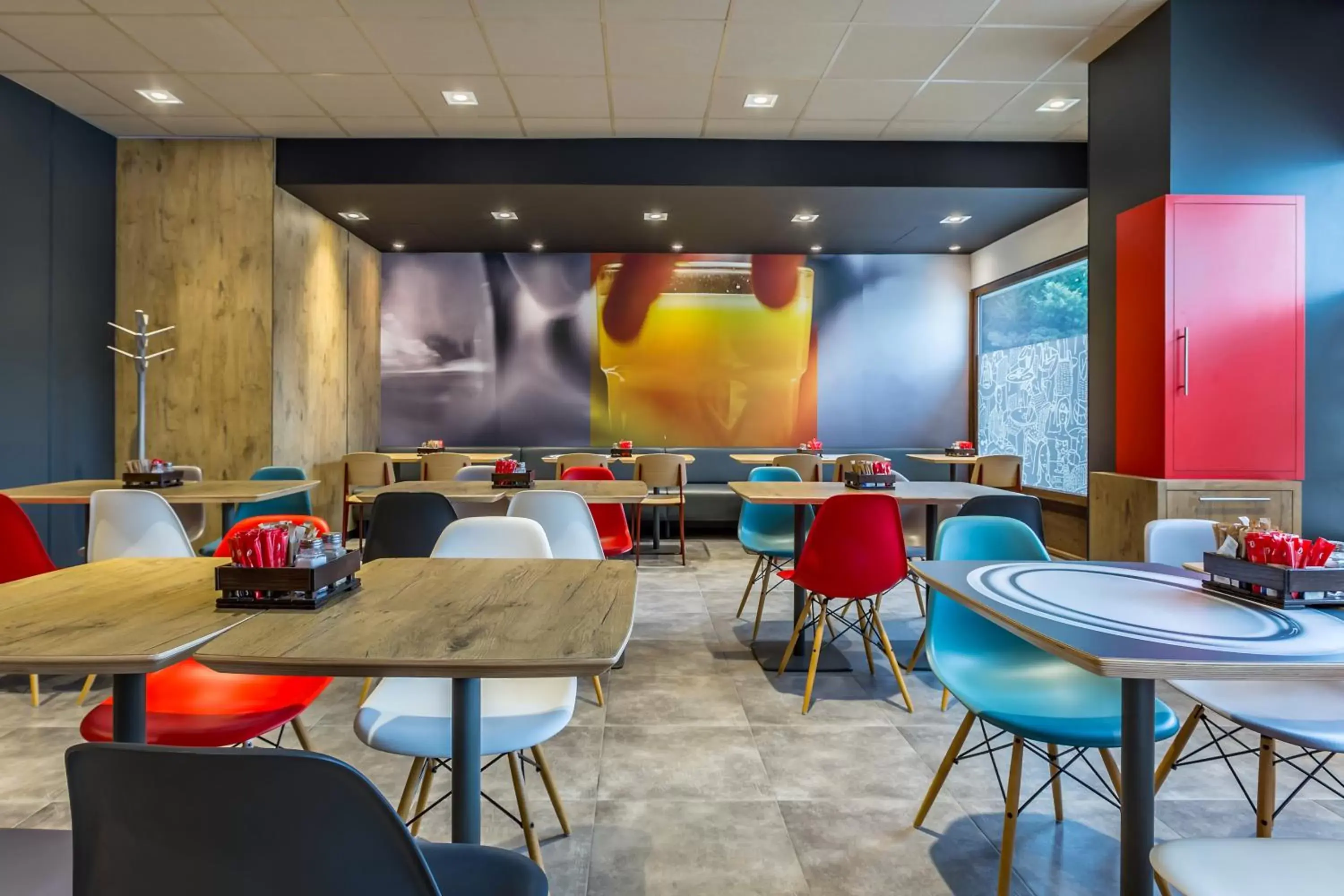 Restaurant/places to eat in Ibis Wroclaw Centrum Restaurant/places to eat in Ibis Wroclaw Centrum