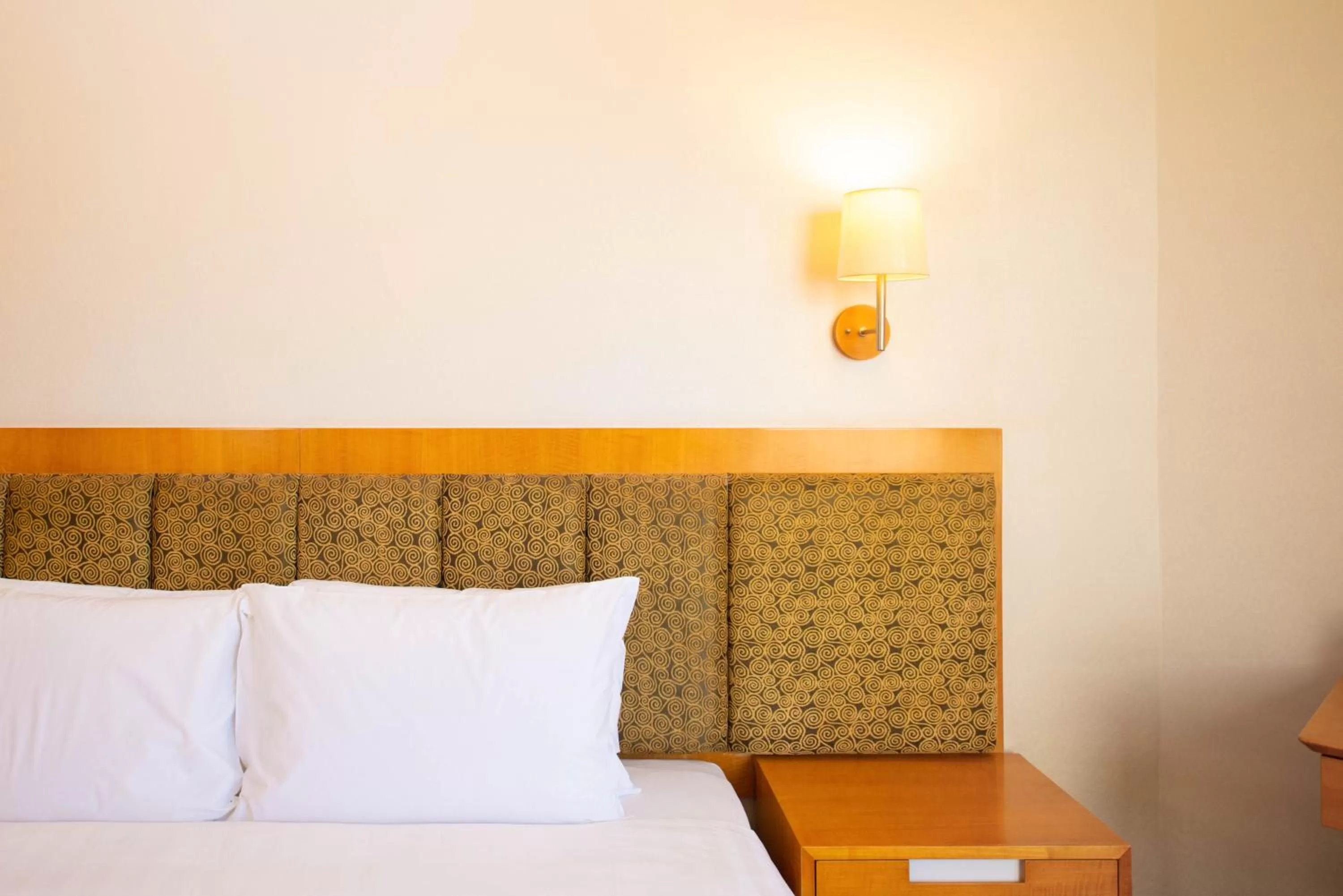 Bed in The Harbourview - Chinese YMCA of Hong Kong