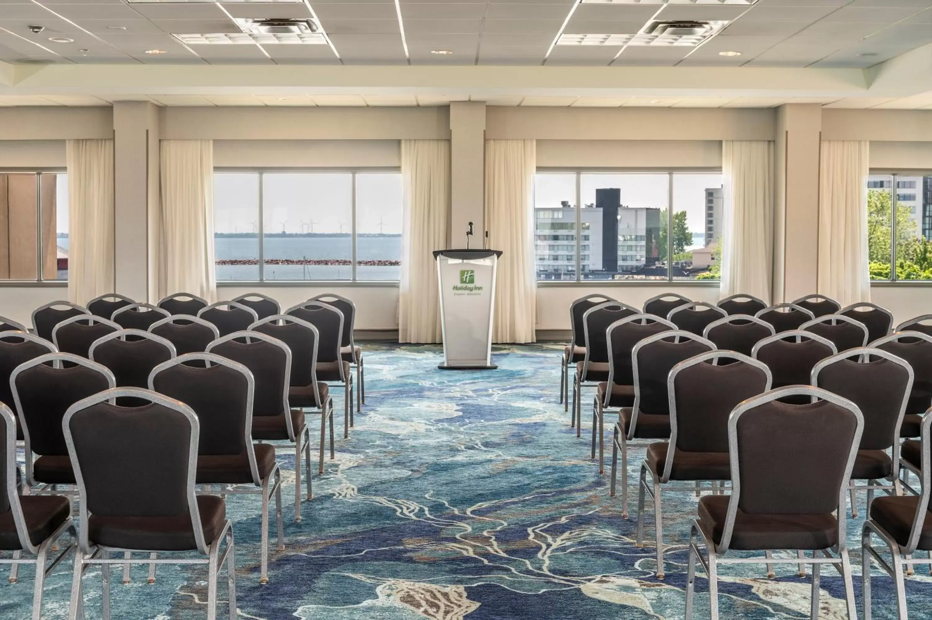 Meeting/conference room in Holiday Inn Kingston - Waterfront, an IHG Hotel