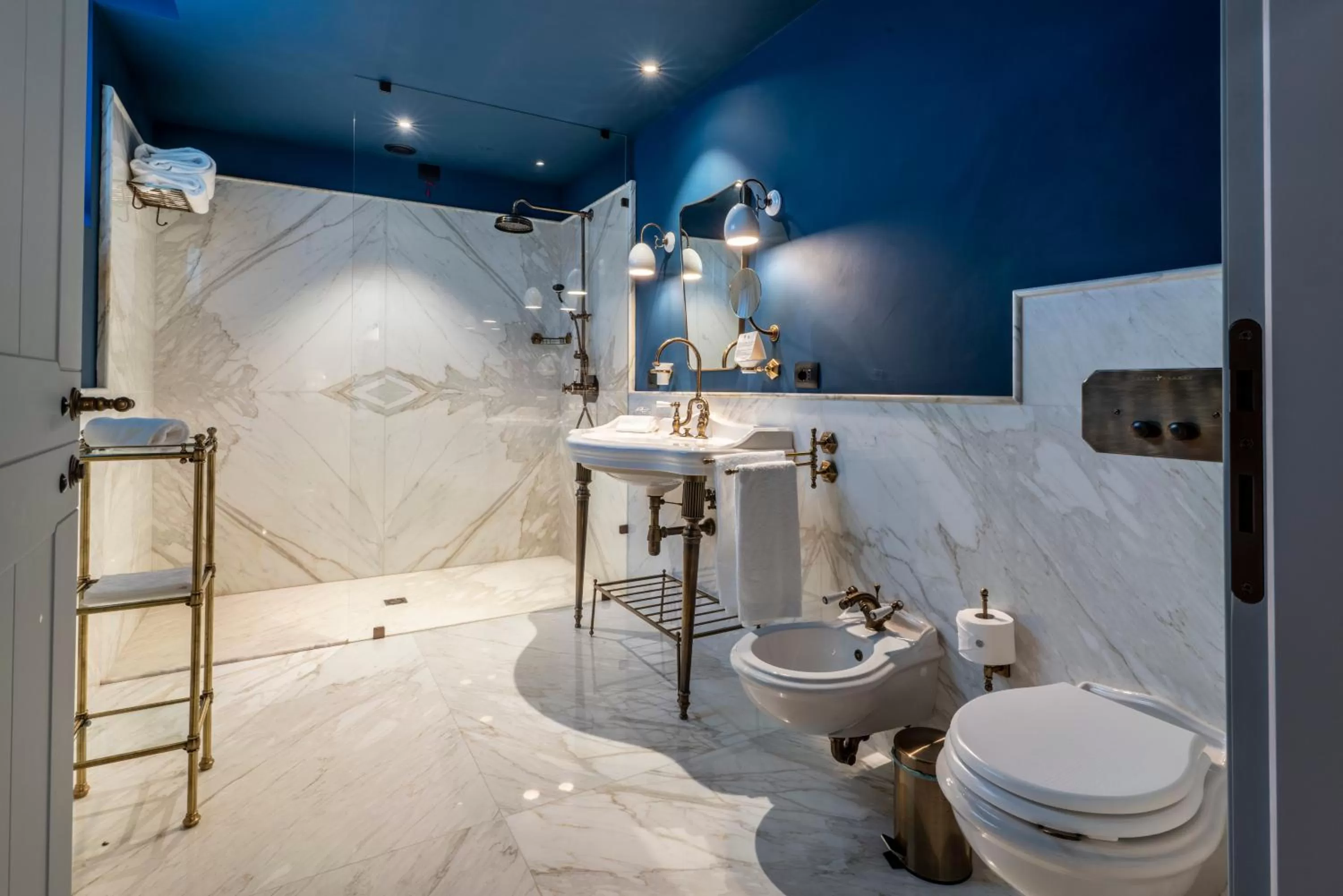 Shower in Villa Petriolo - Small Luxury Hotels of the World