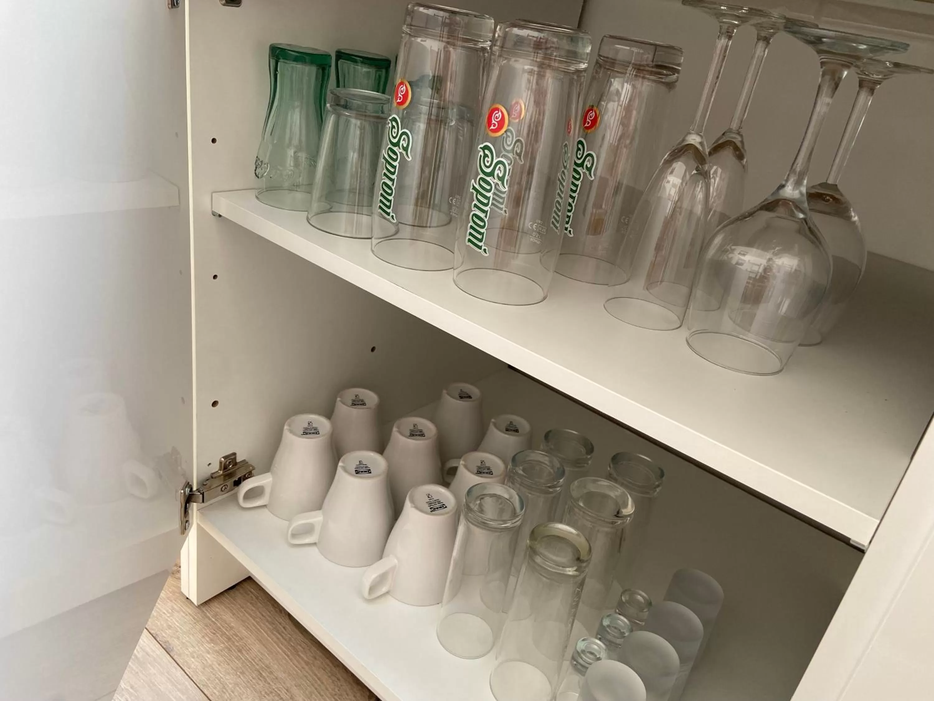 Kitchen or kitchenette in Villa Tara Bük