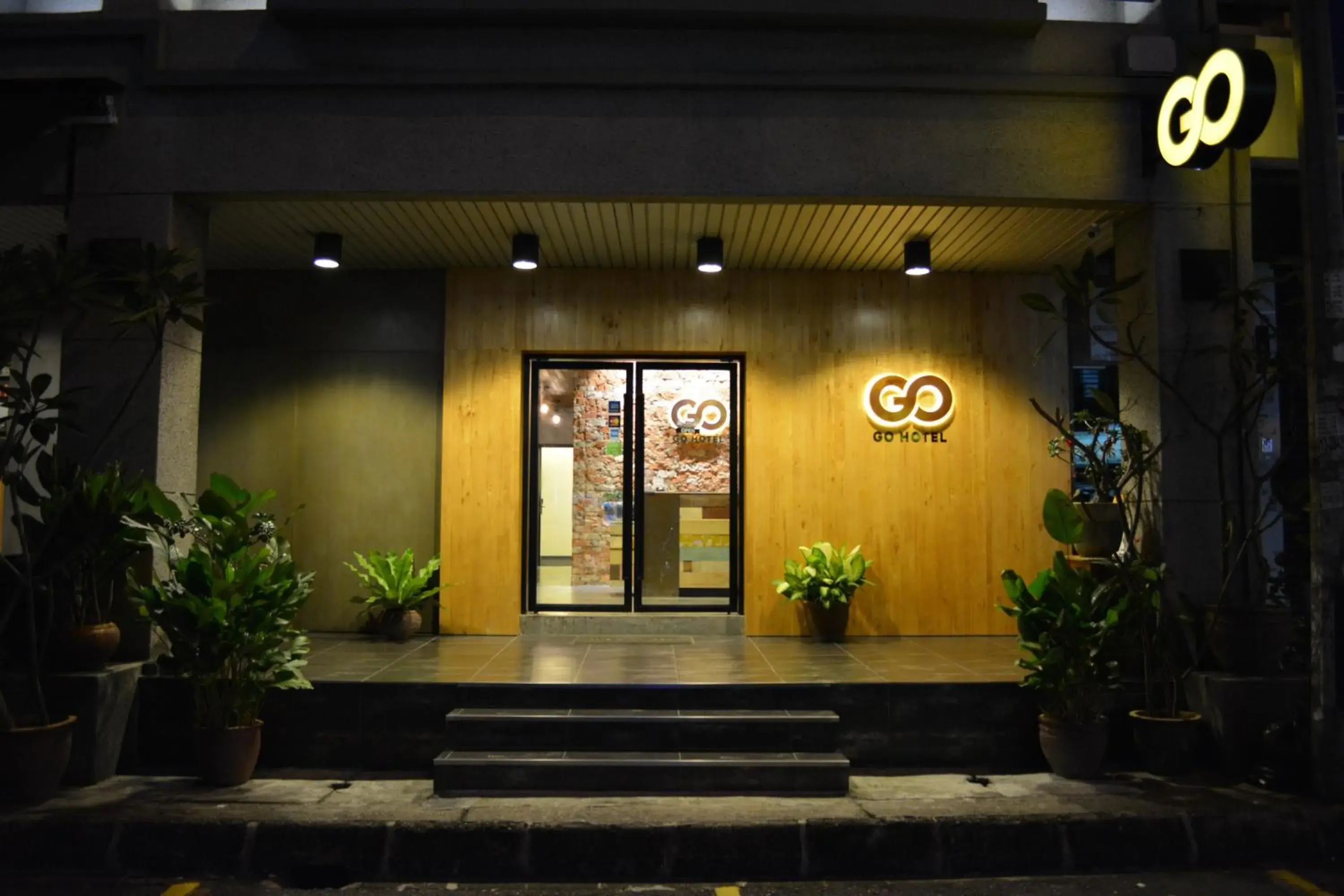 Facade/entrance in Go Hotel Facade/entrance in Go Hotel