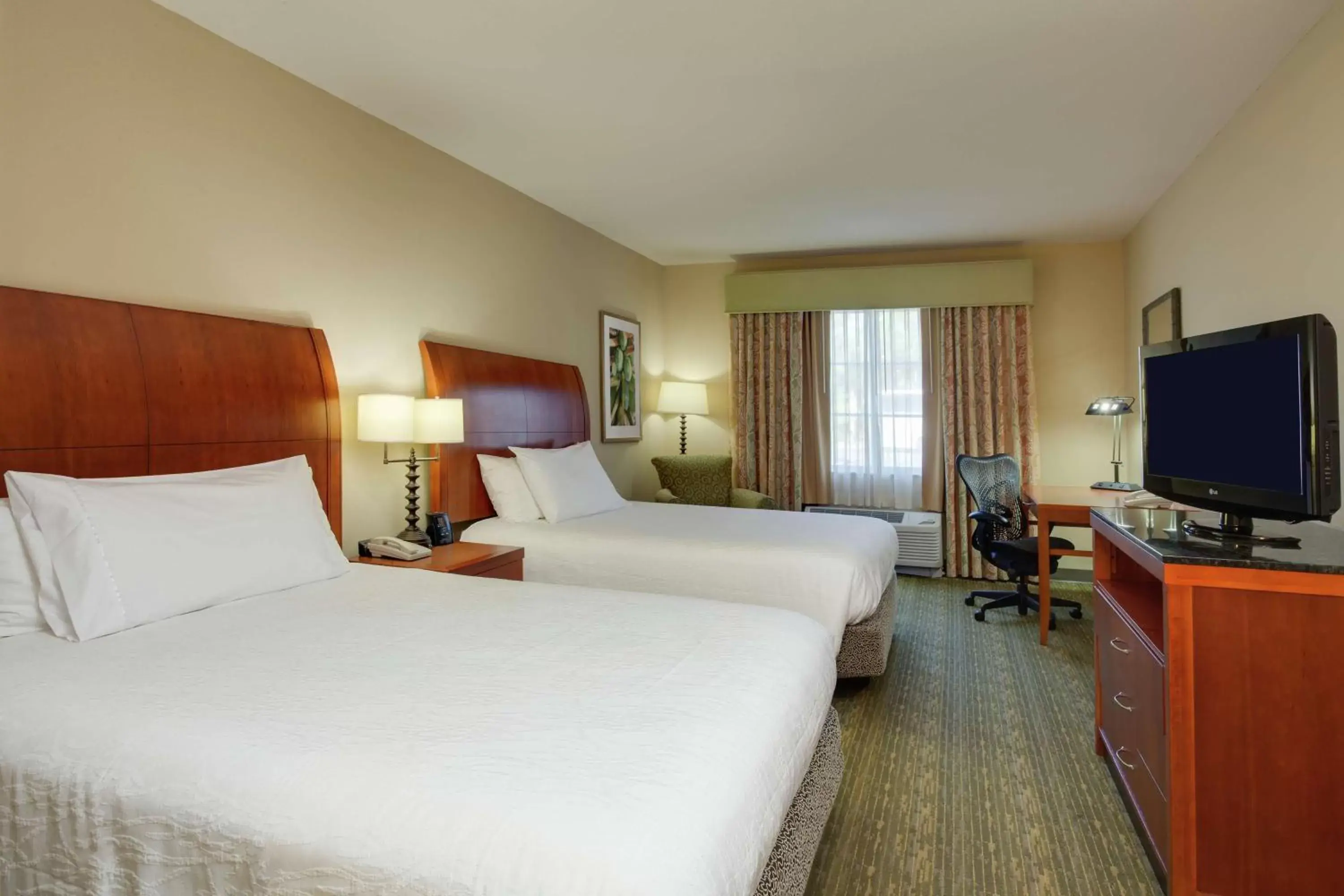 Bedroom in Hilton Garden Inn at PGA Village/Port St. Lucie