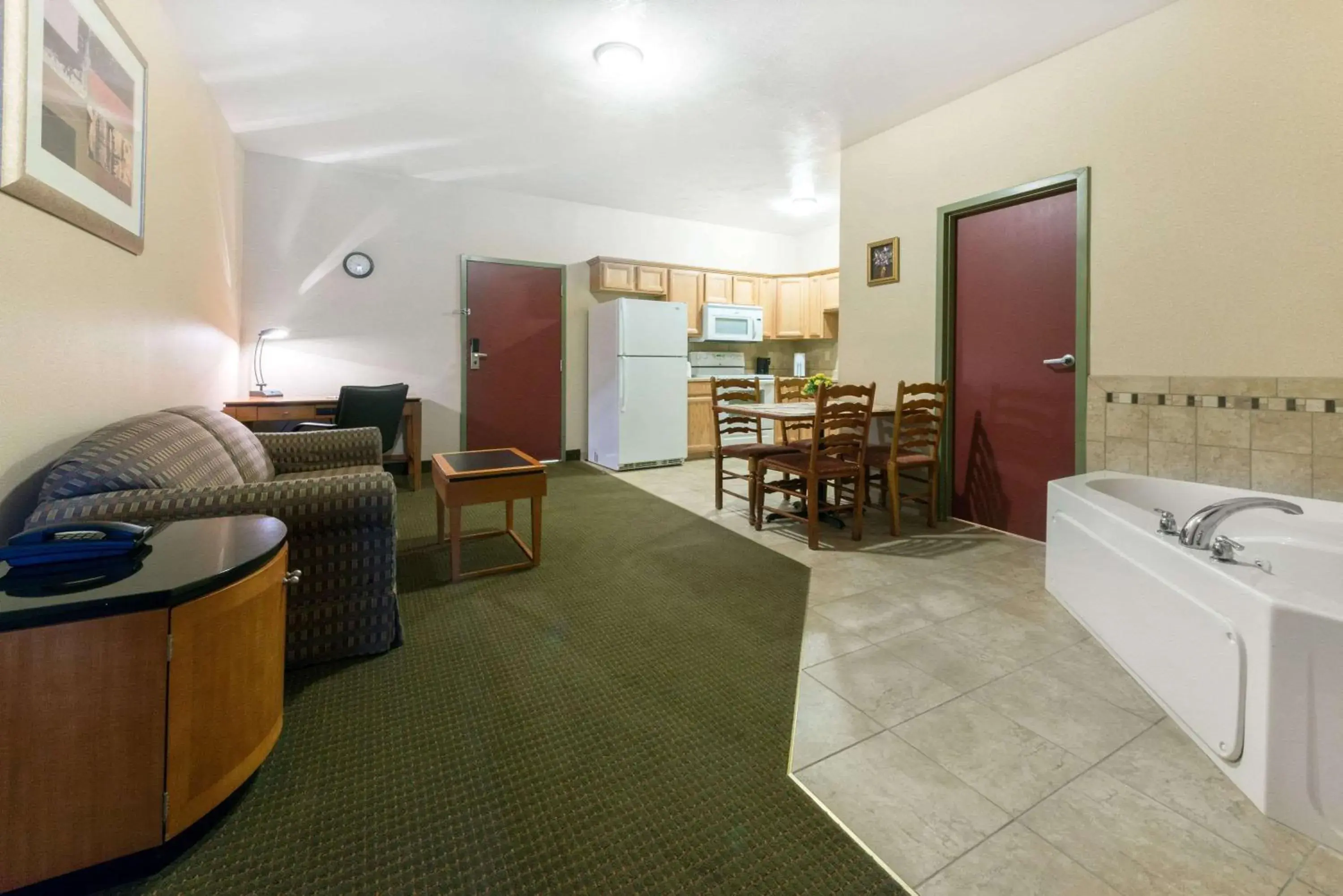 Photo of the whole room in Days Inn by Wyndham Luray Shenandoah