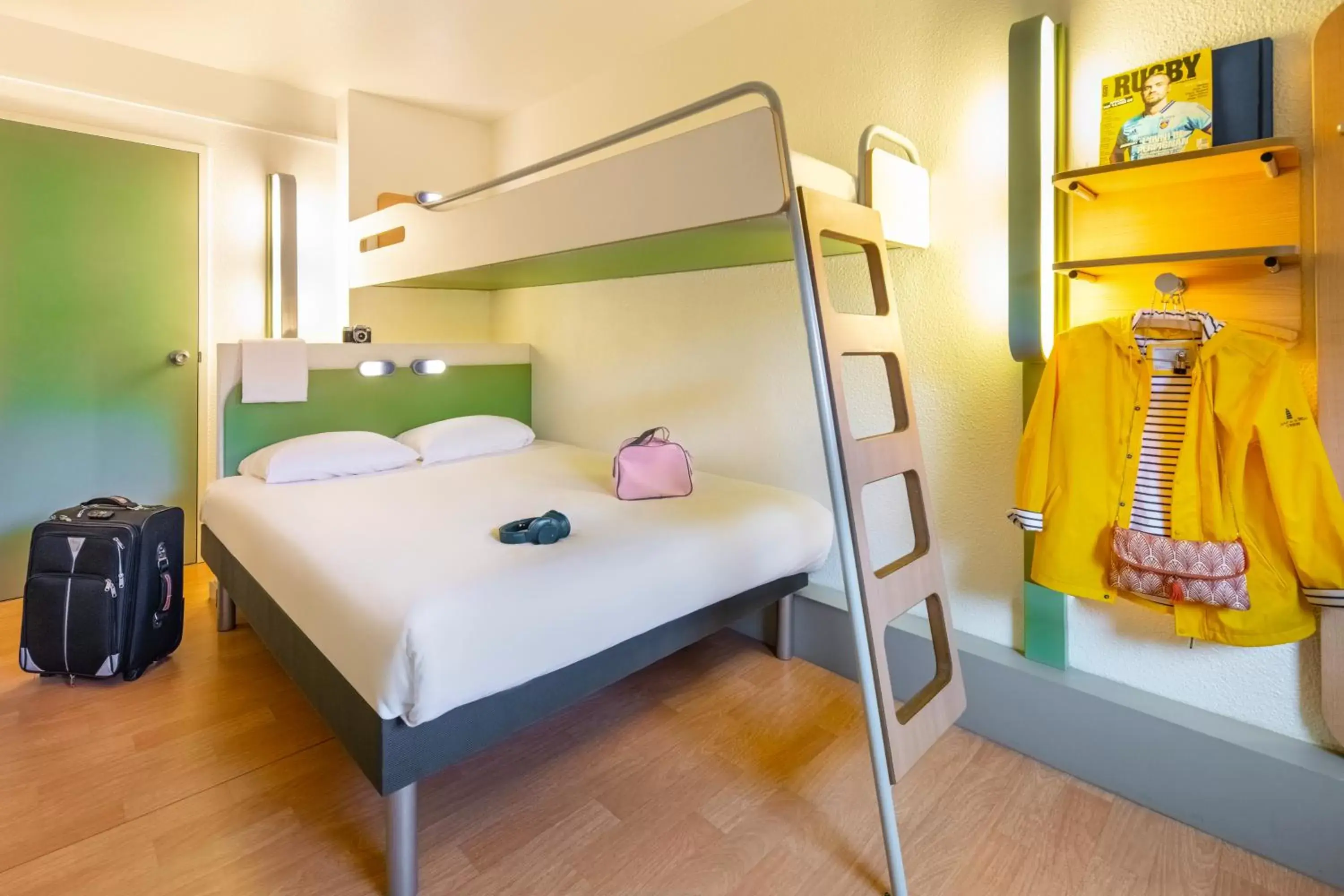 Bed, Bunk Bed in ibis budget Clermont Ferrand Sud