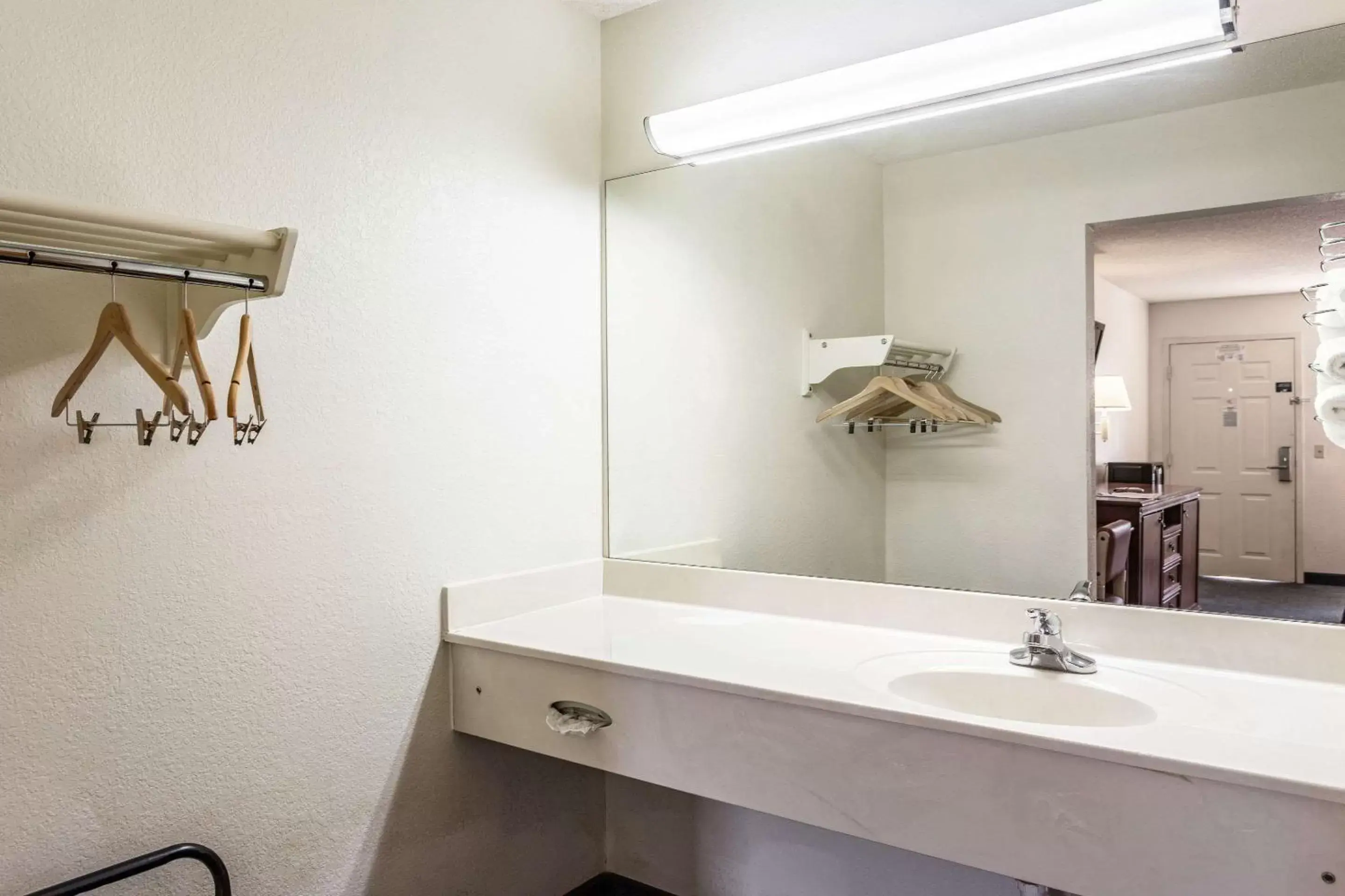 Photo of the whole room, Bathroom in Rodeway Inn