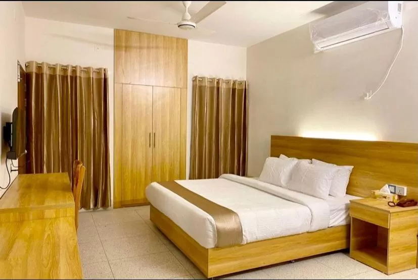 Crown Palace Residence