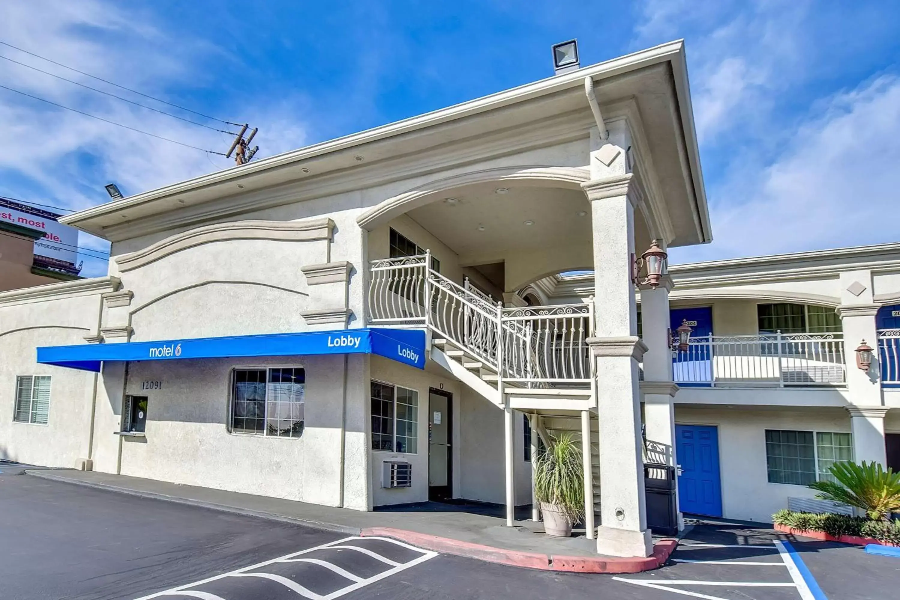 Property Building in Motel 6 Garden Grove