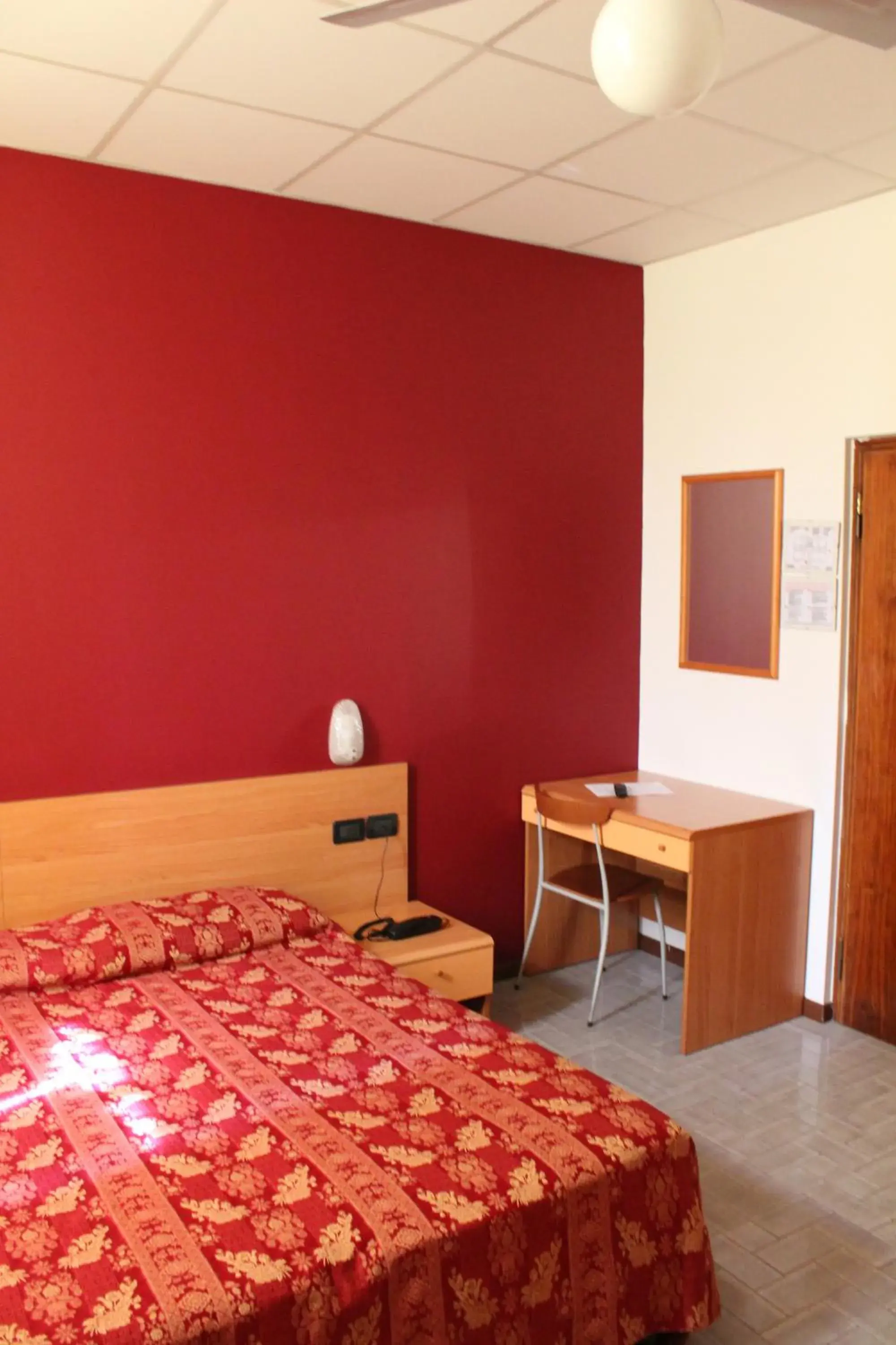 Bedroom, Bed in Hotel San Geminiano
