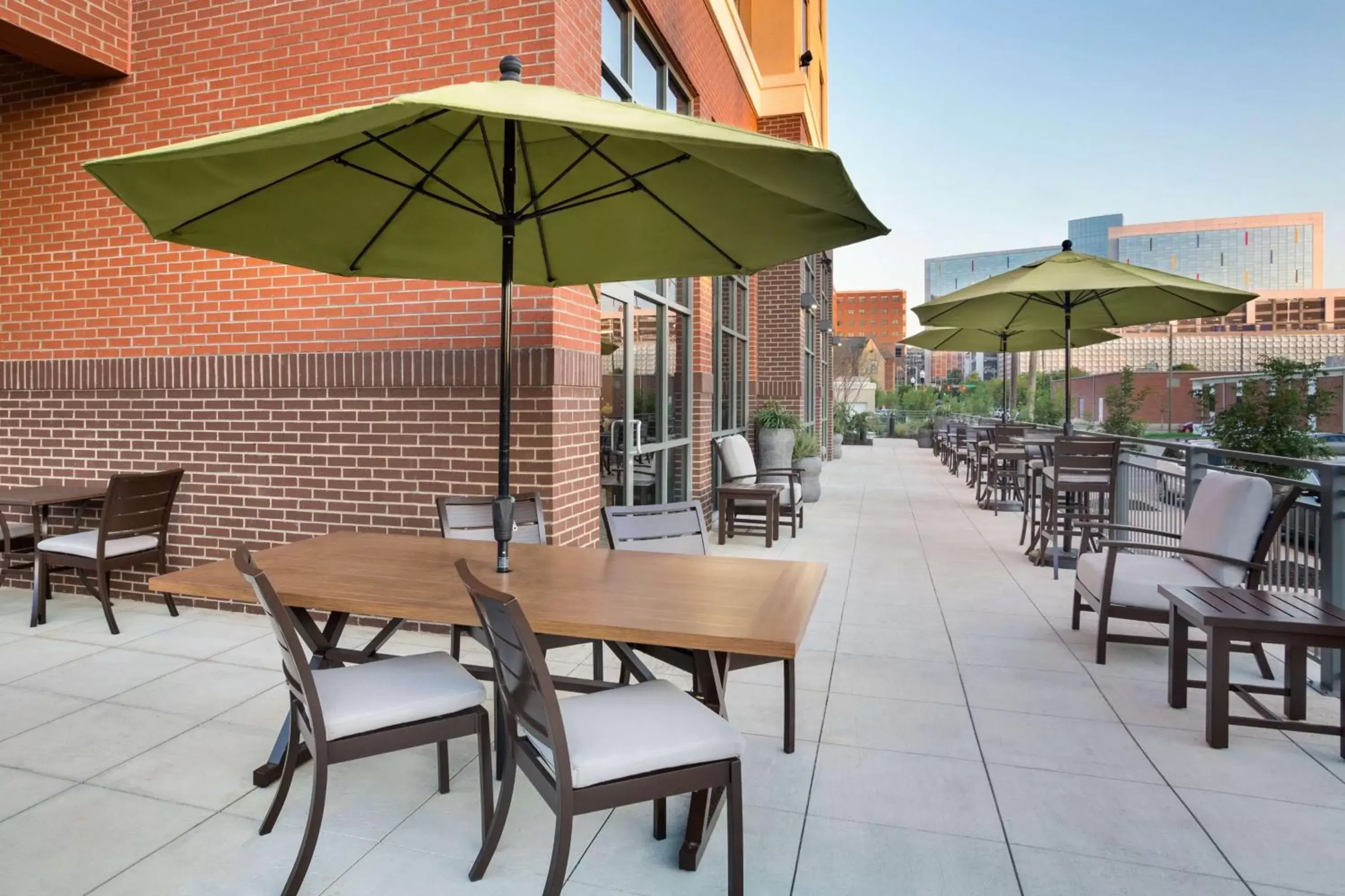 Property building, Restaurant/Places to Eat in Home2 Suites By Hilton Birmingham Downtown