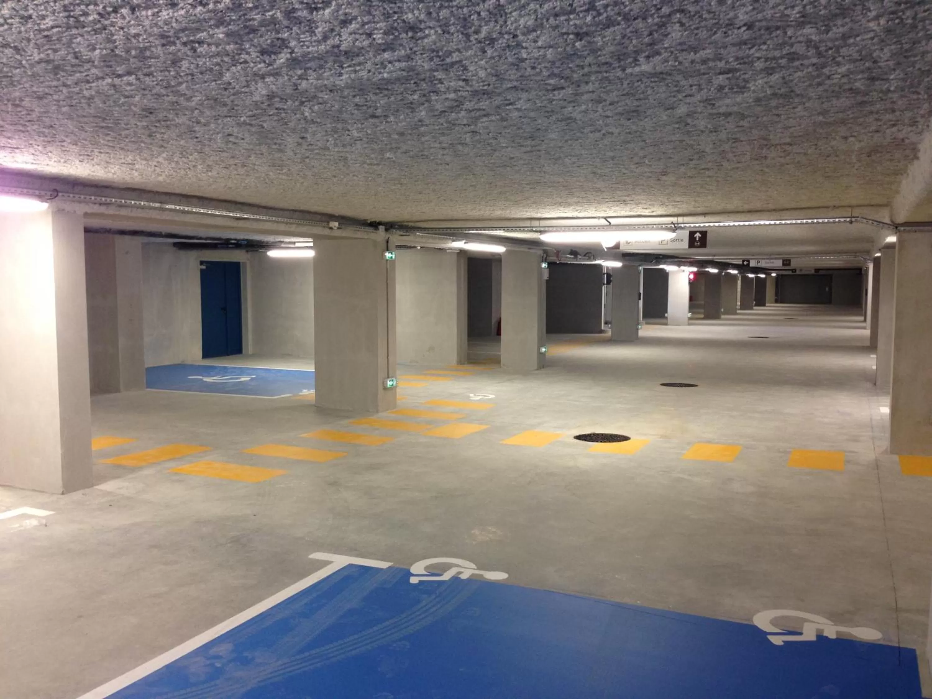 Other in B&B HOTEL Lyon Sud États-Unis