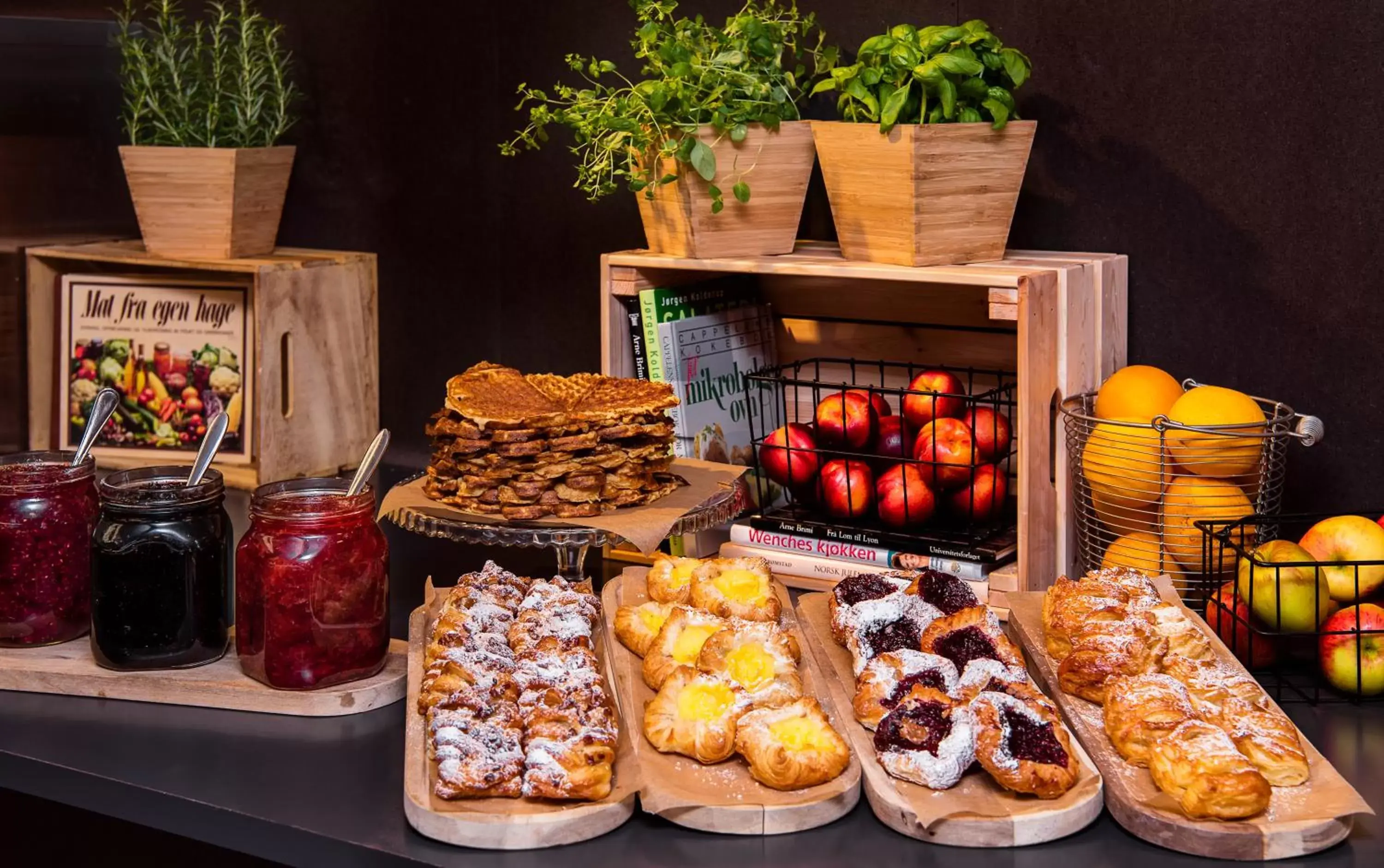 Buffet breakfast in Smarthotel Oslo