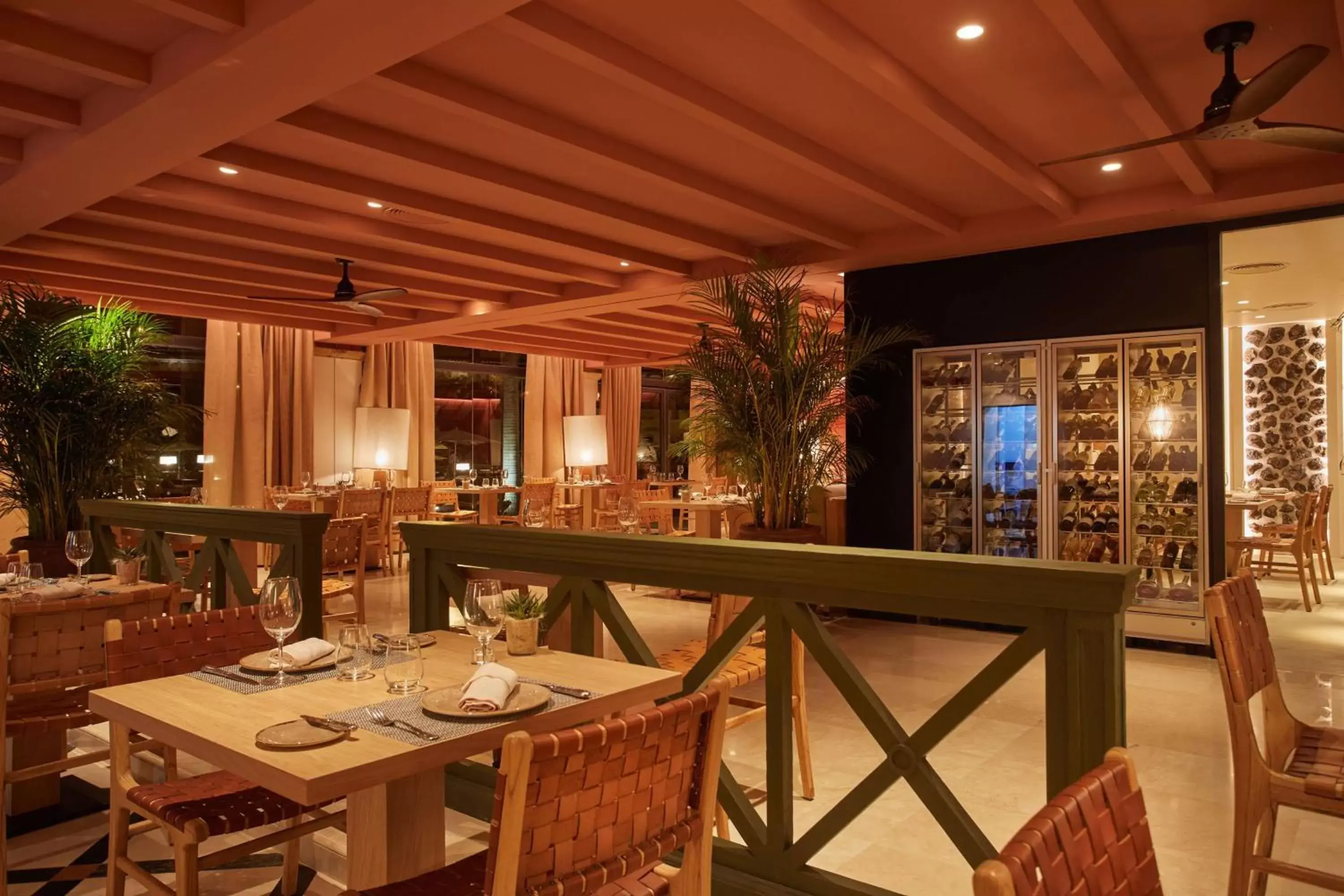 Restaurant/Places to Eat in Secrets Bahía Real Resort & Spa Adults only