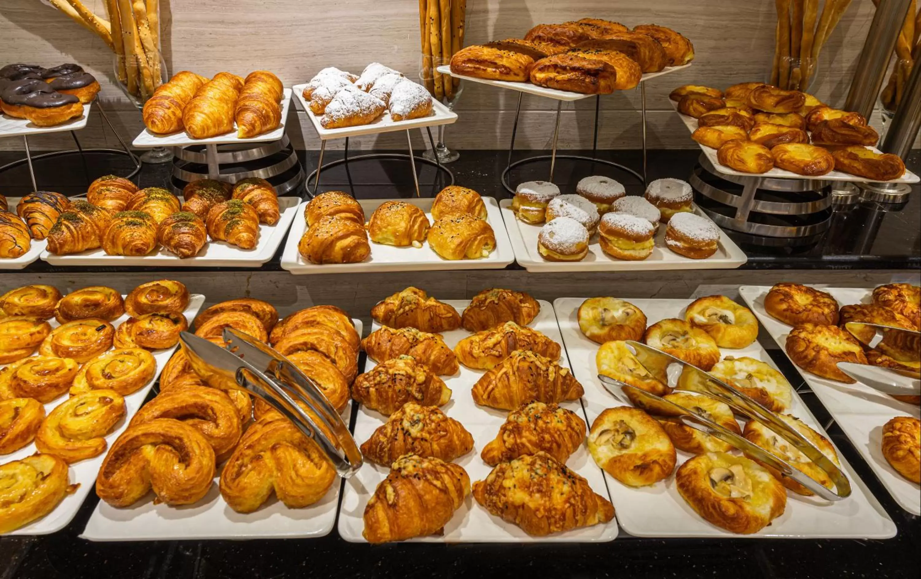 Restaurant/places to eat in Blue Diamond Hotel Jeddah Restaurant/places to eat in Blue Diamond Hotel Jeddah