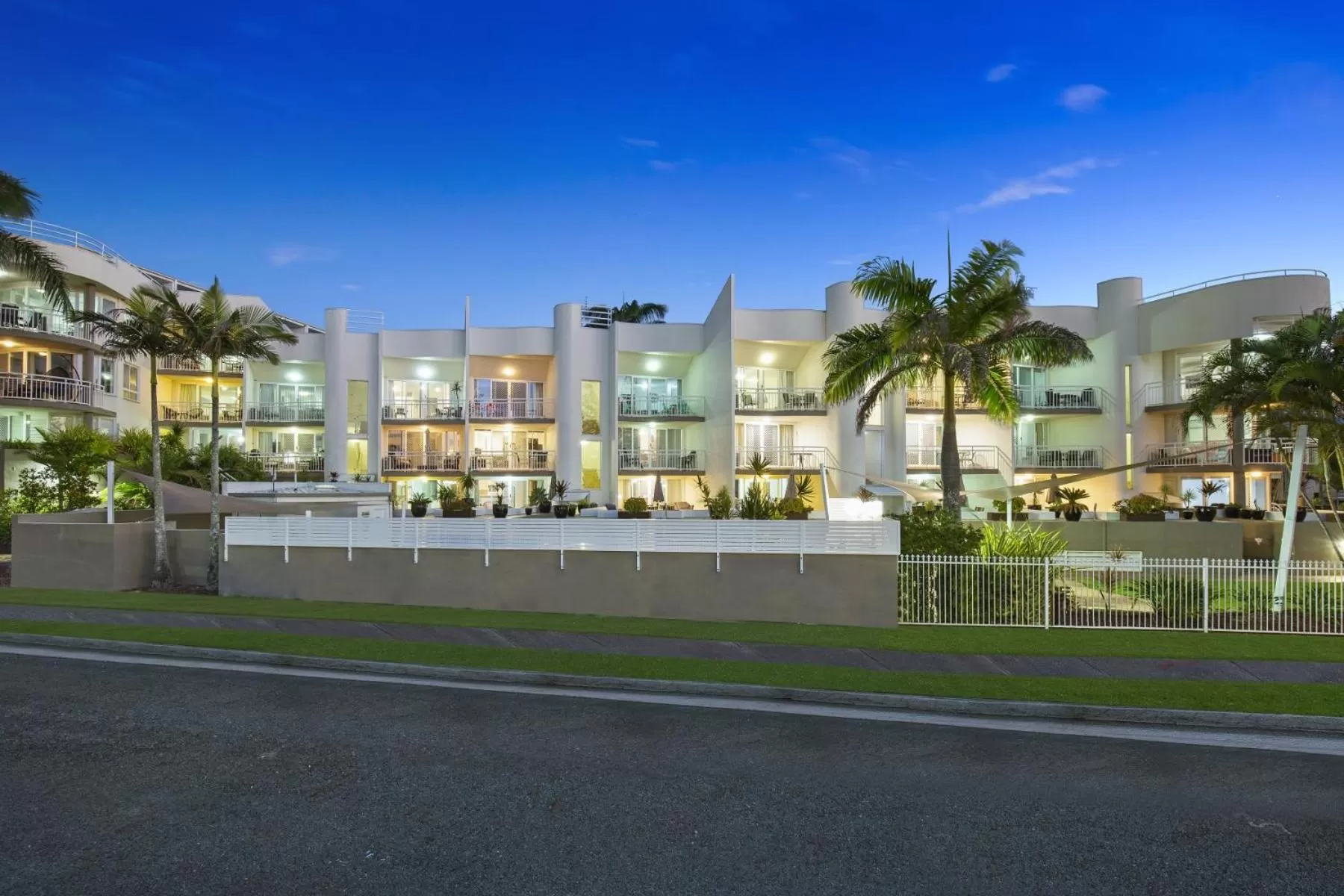 Property building in Kirra Palms Holiday Apartments