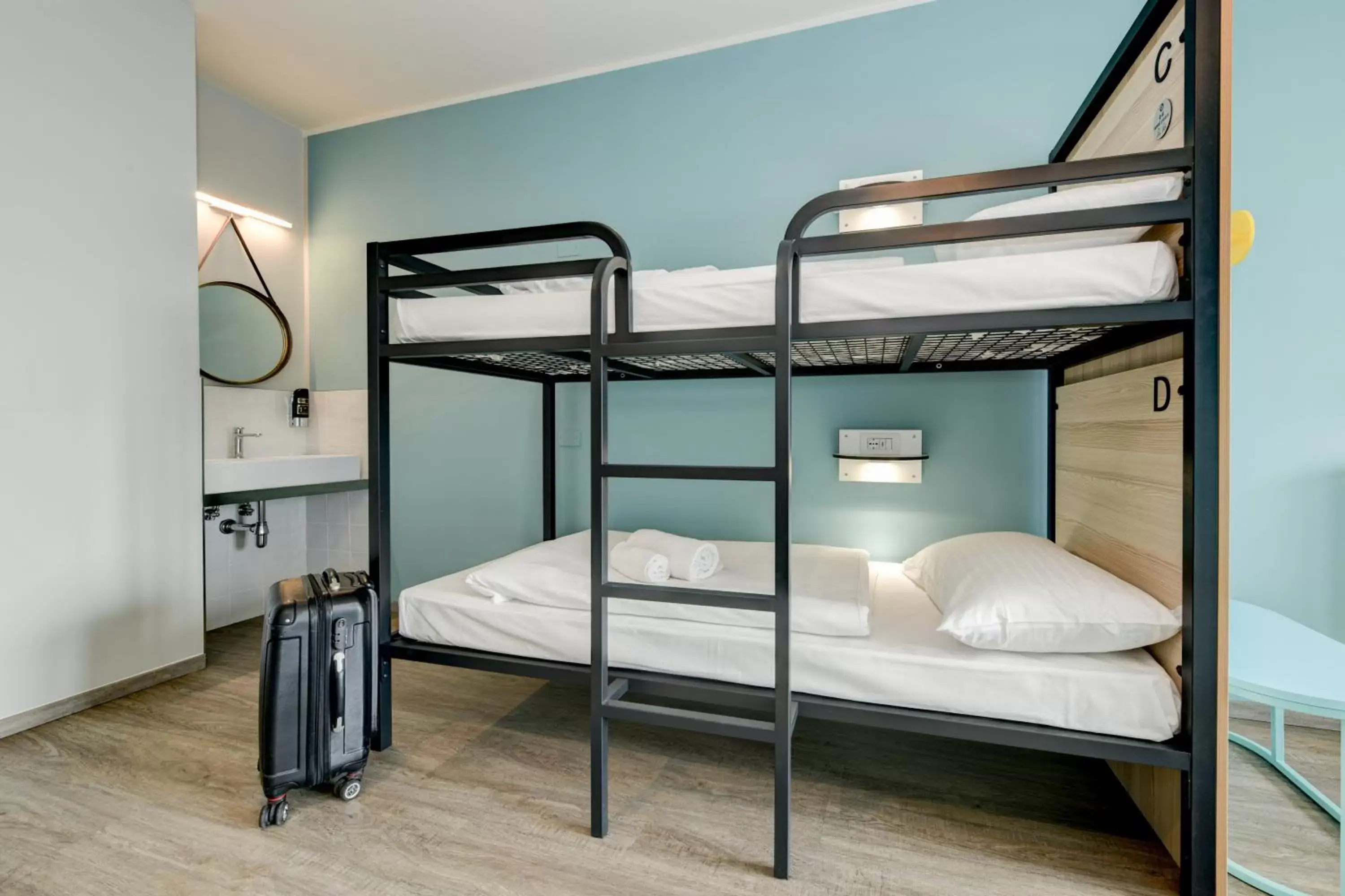 Bed, Bunk Bed in MEININGER Venezia Mestre