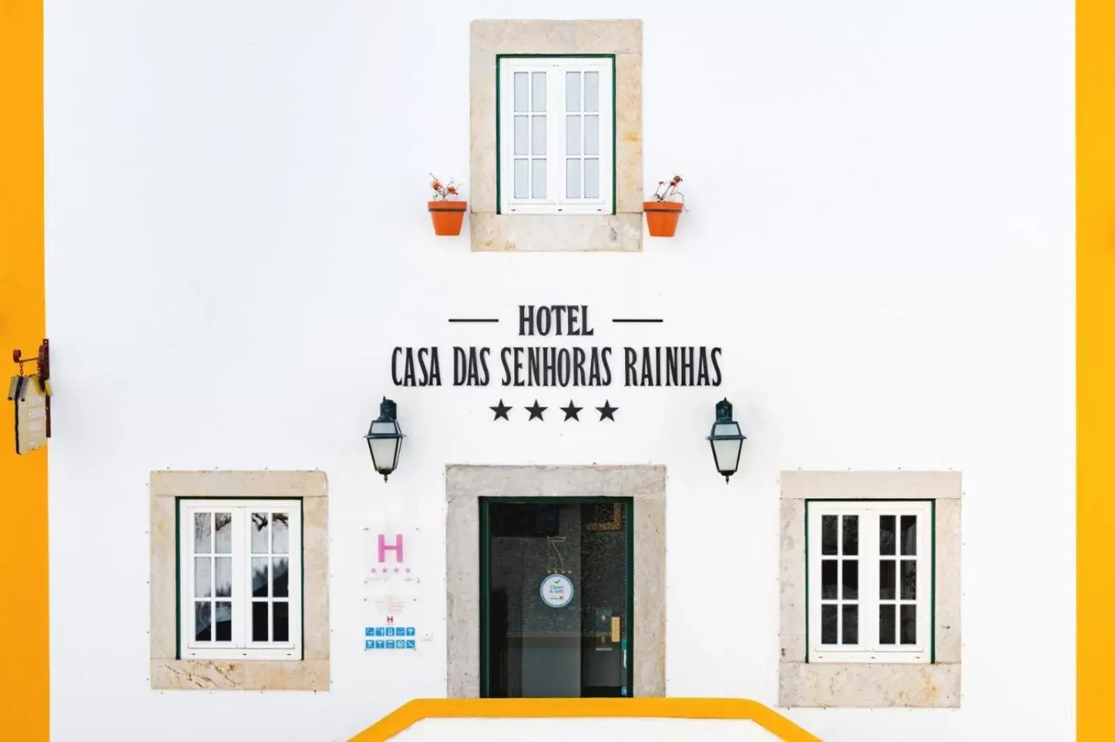Facade/entrance in Casa Senhoras Rainhas - Óbidos - by Unlock Hotels
