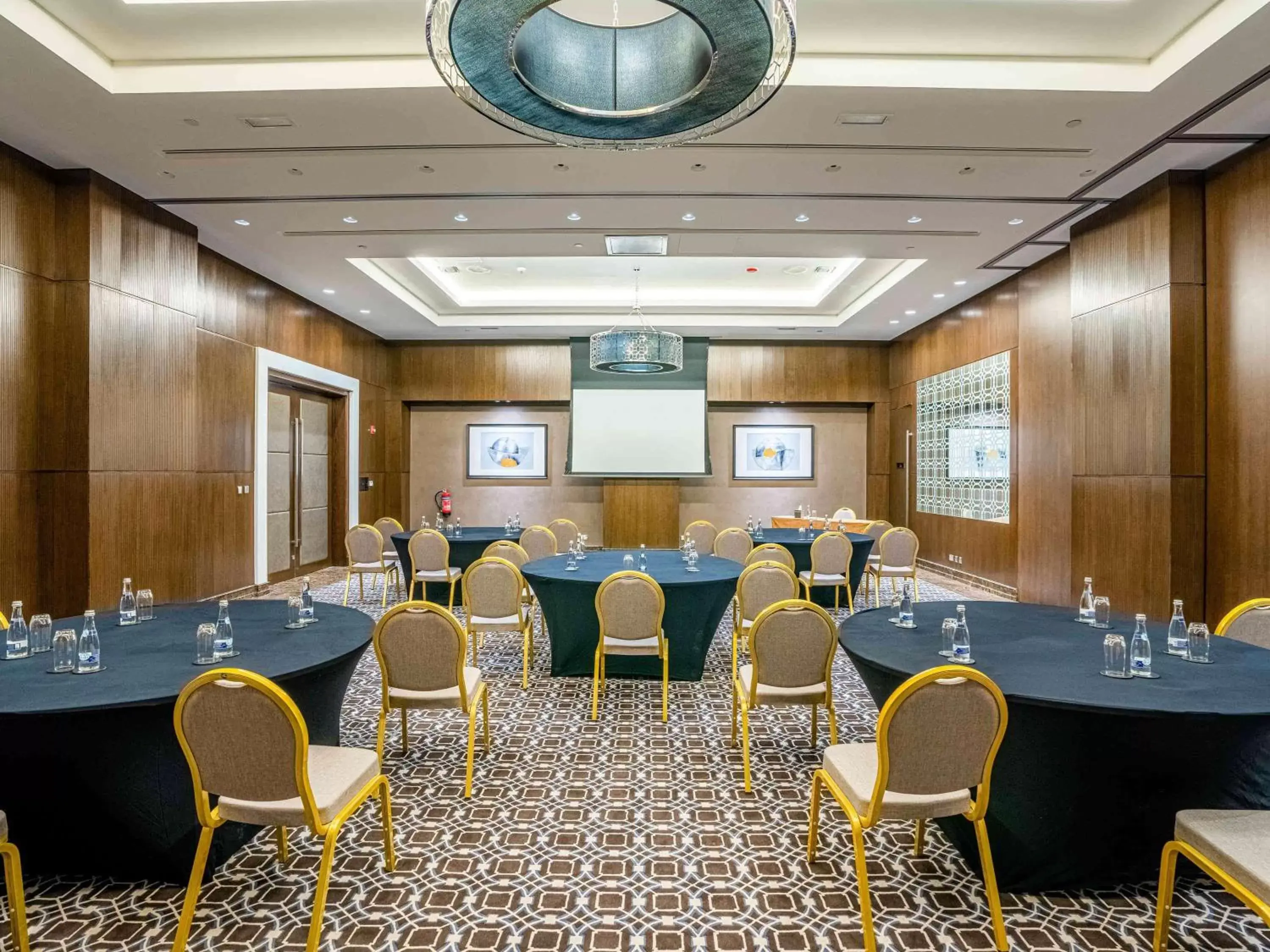 Meeting/conference room in Rixos Marina Abu Dhabi