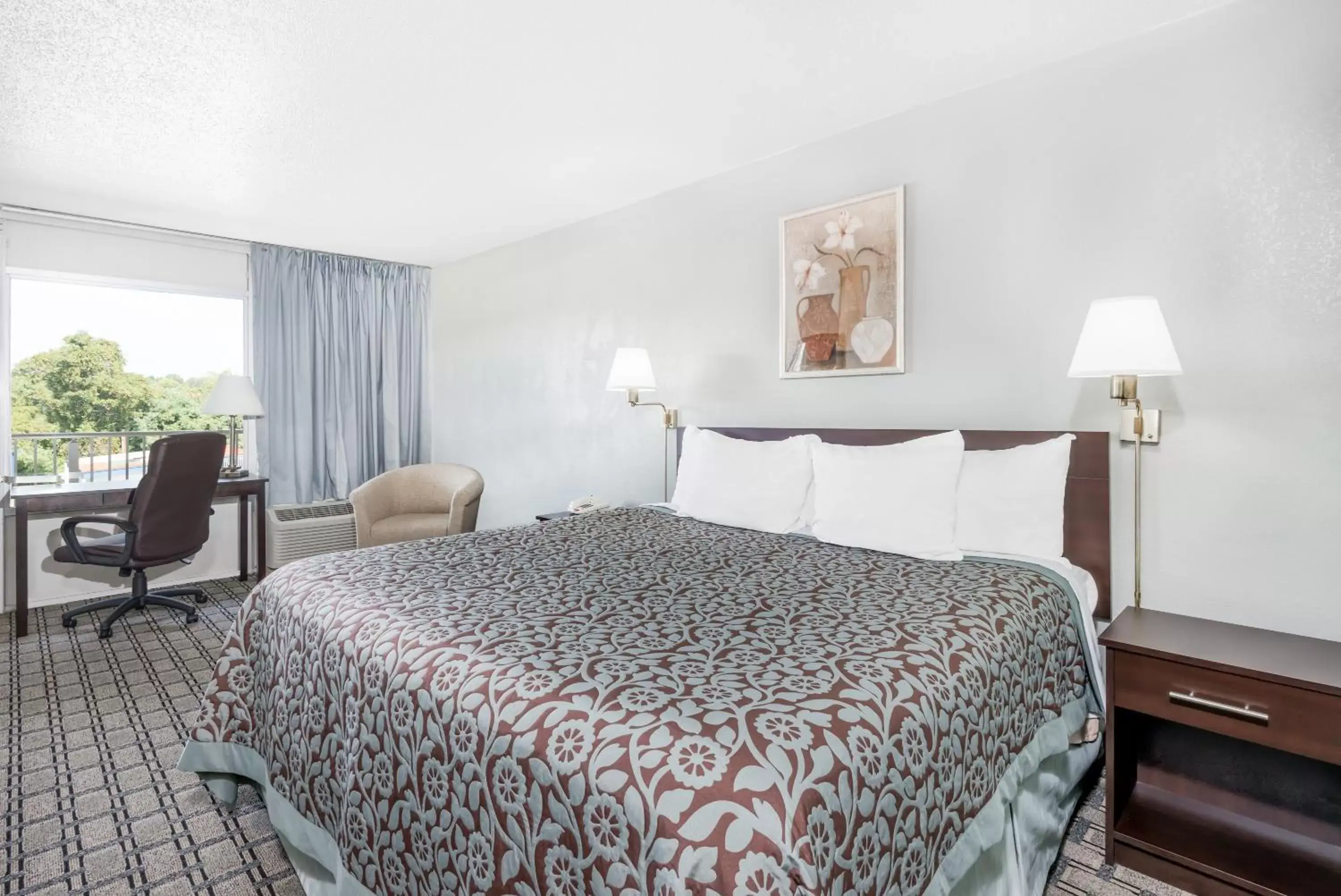 Bedroom, Bed in Days Inn by Wyndham St Clairsville