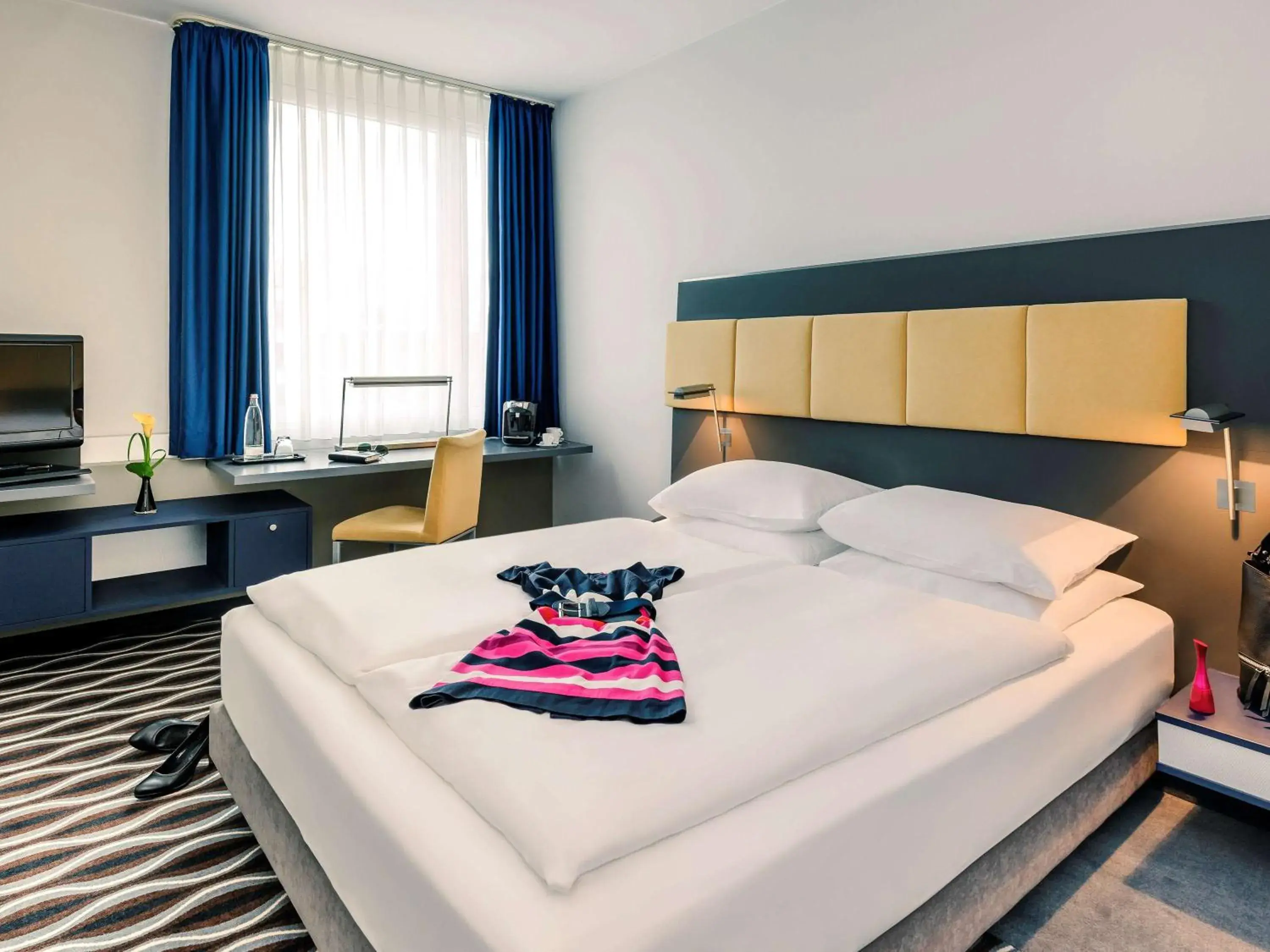 Photo of the whole room, Bed in Mercure Hotel Frankfurt Eschborn Helfmann-Park