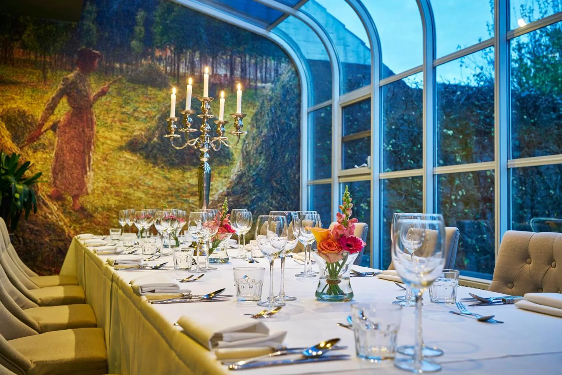 Restaurant/places to eat in Hotel Brull