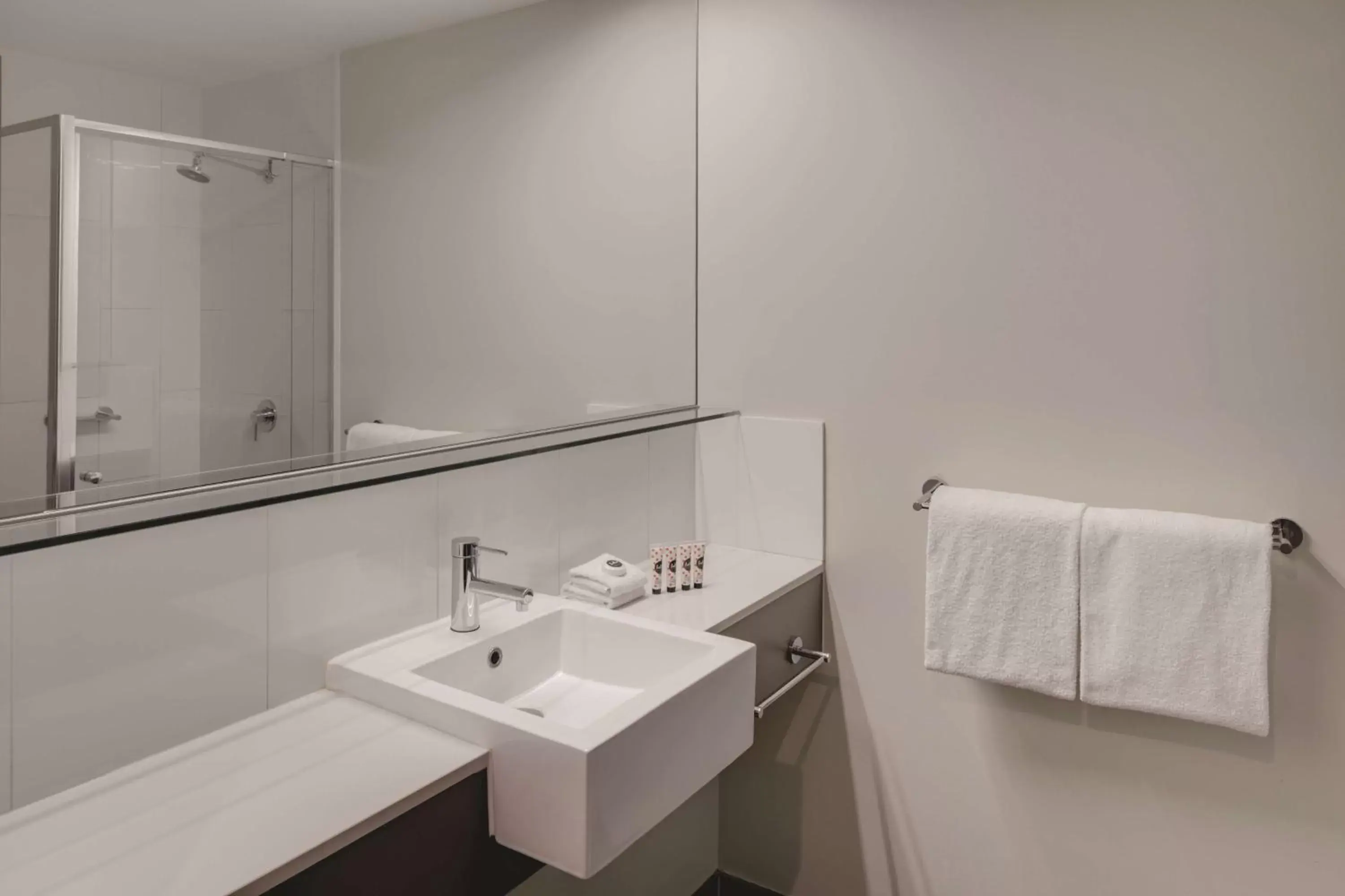Toilet, Bathroom in Travelodge Hotel Melbourne Docklands
