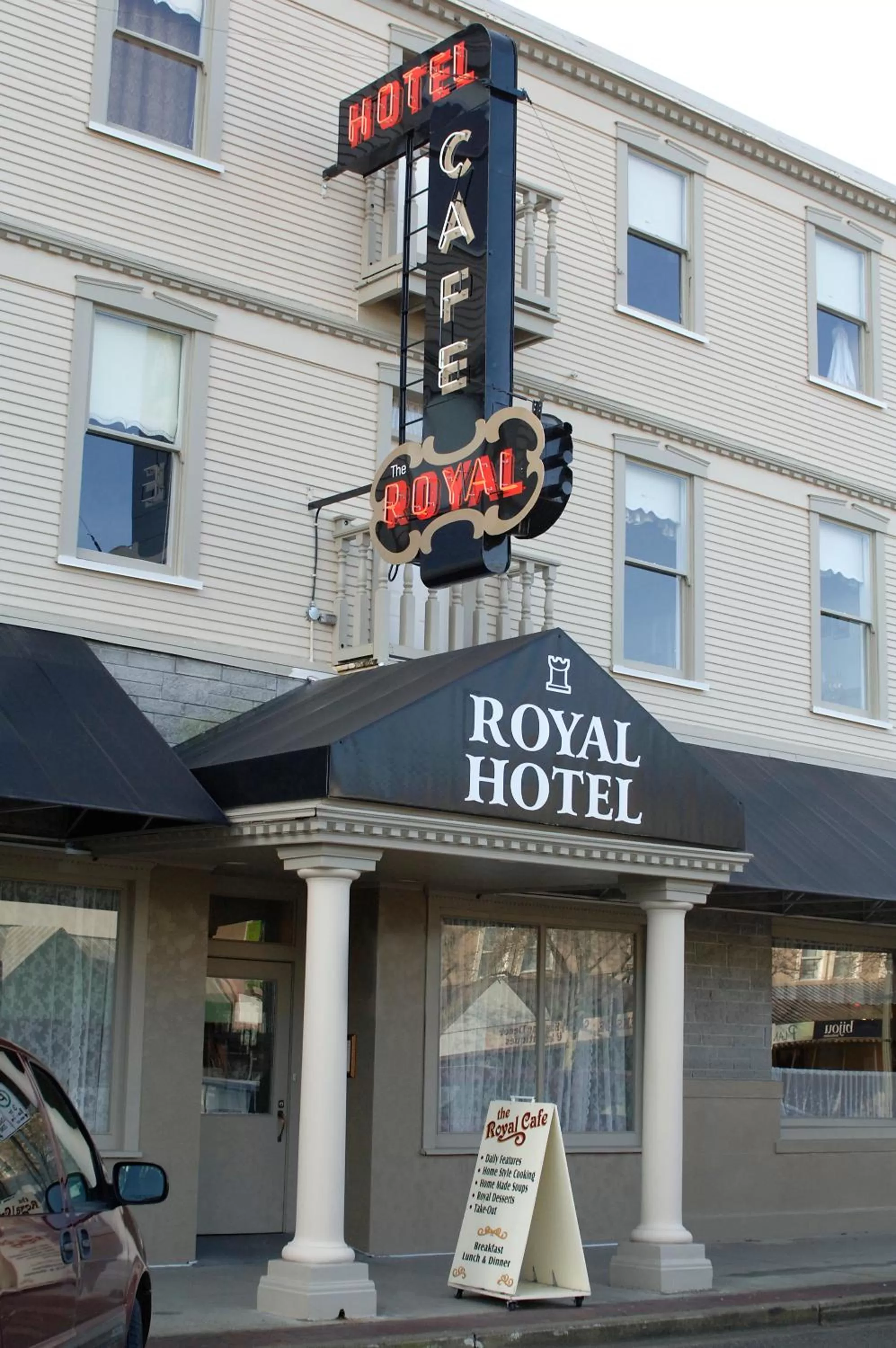 Royal Hotel Chilliwack