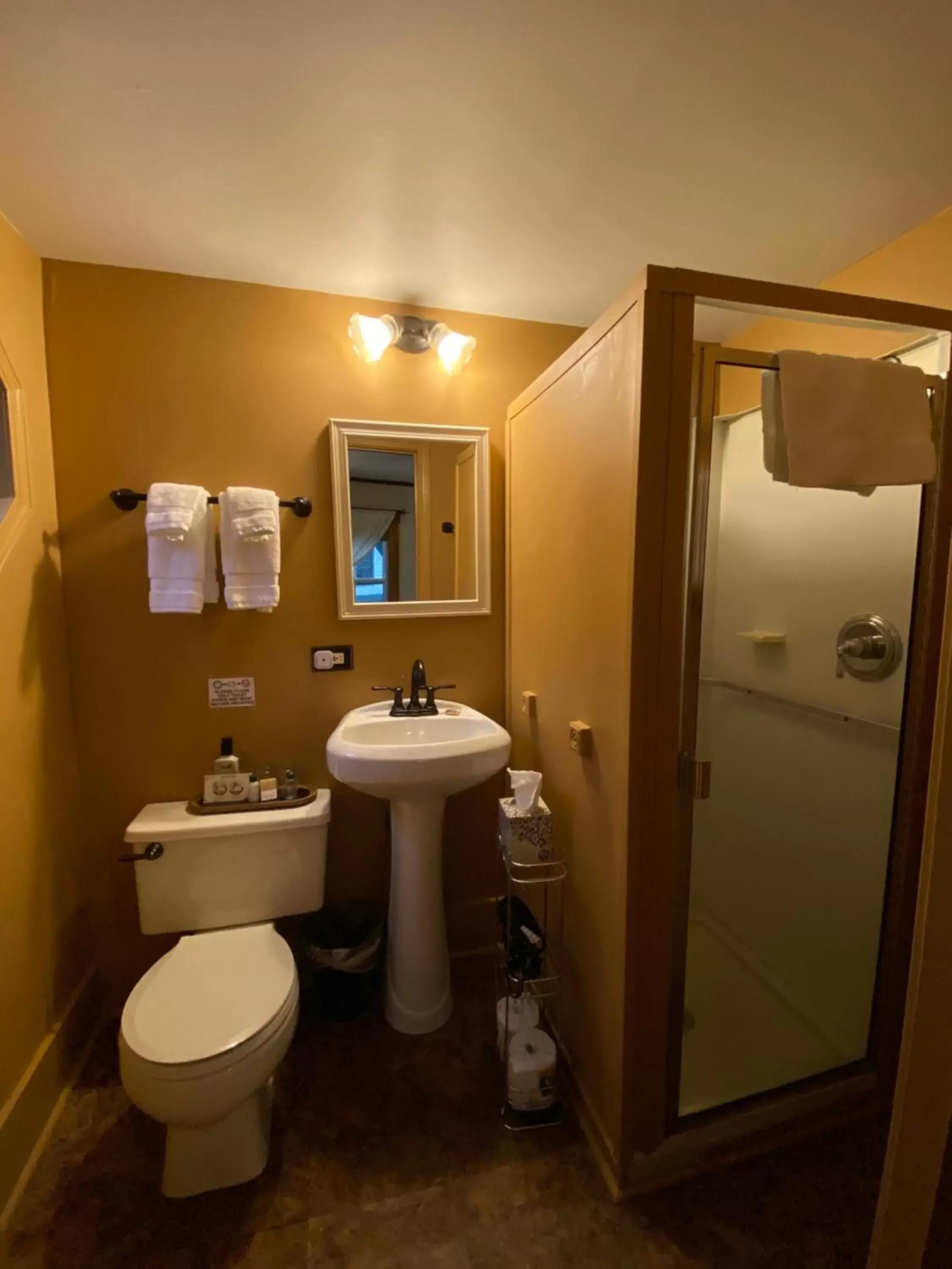 Bathroom in Follansbee Inn