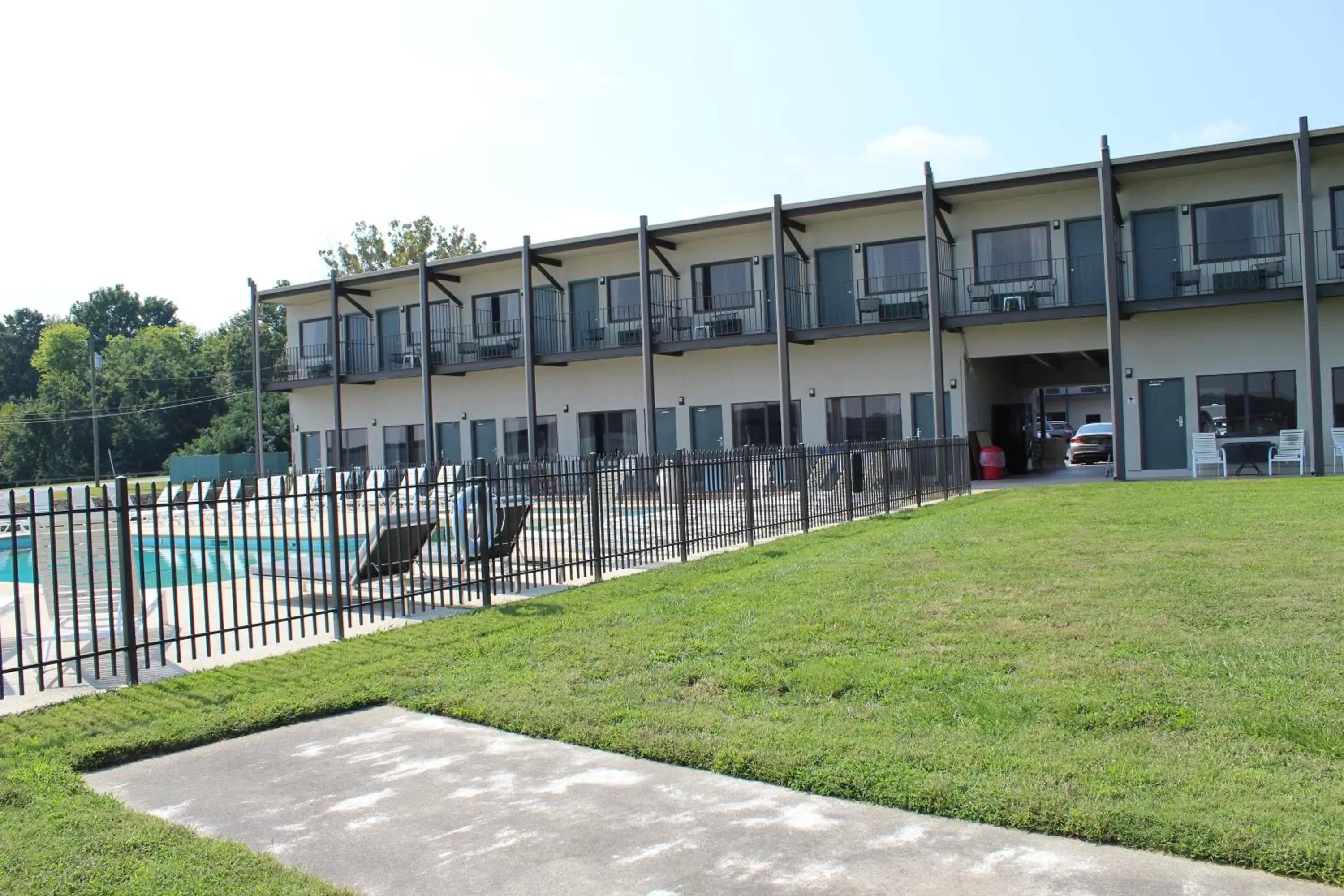 Property Building in Quality Inn - On The Lake Clarksville-Boydton